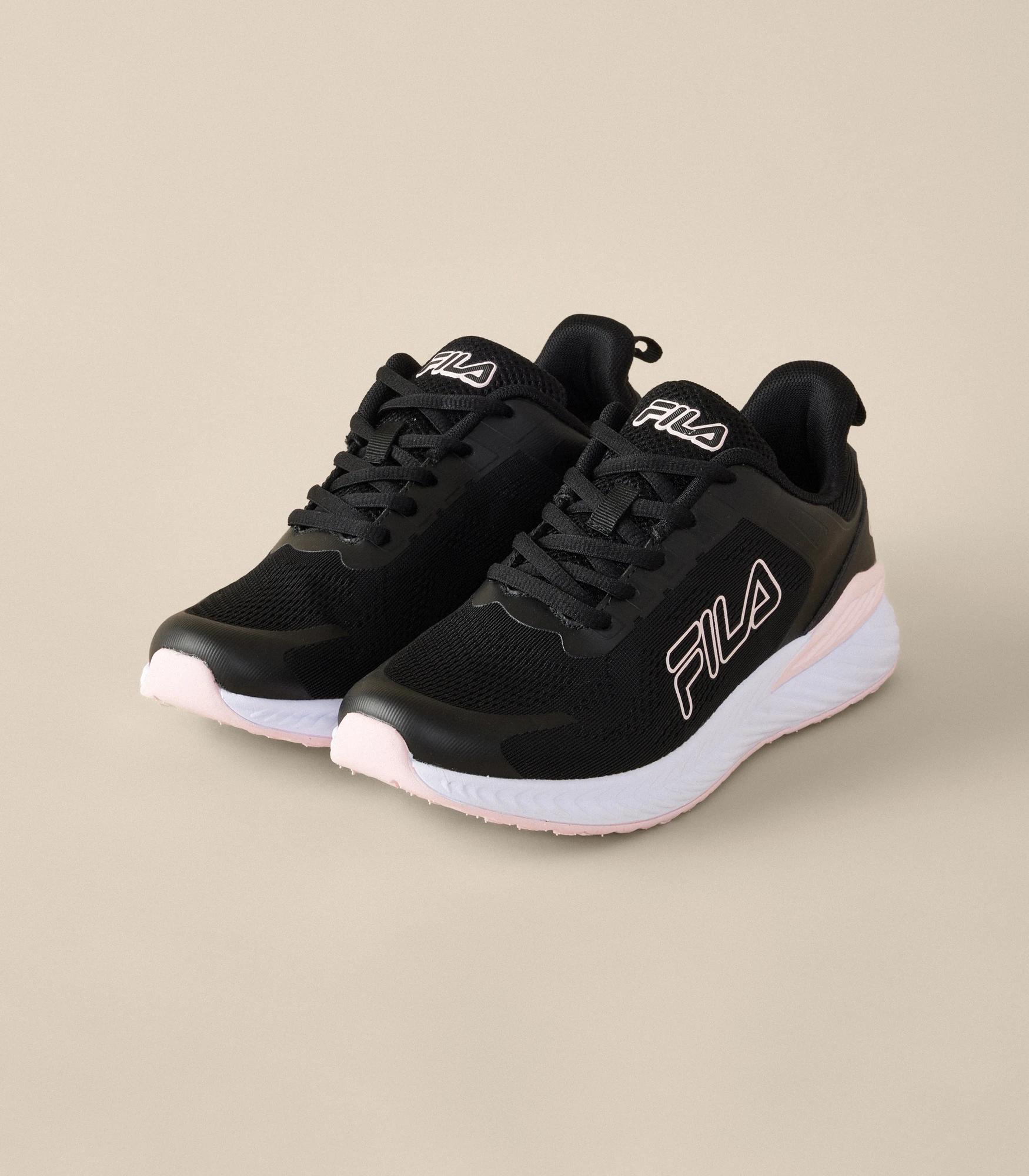 Fila hotsell breathable sneakers