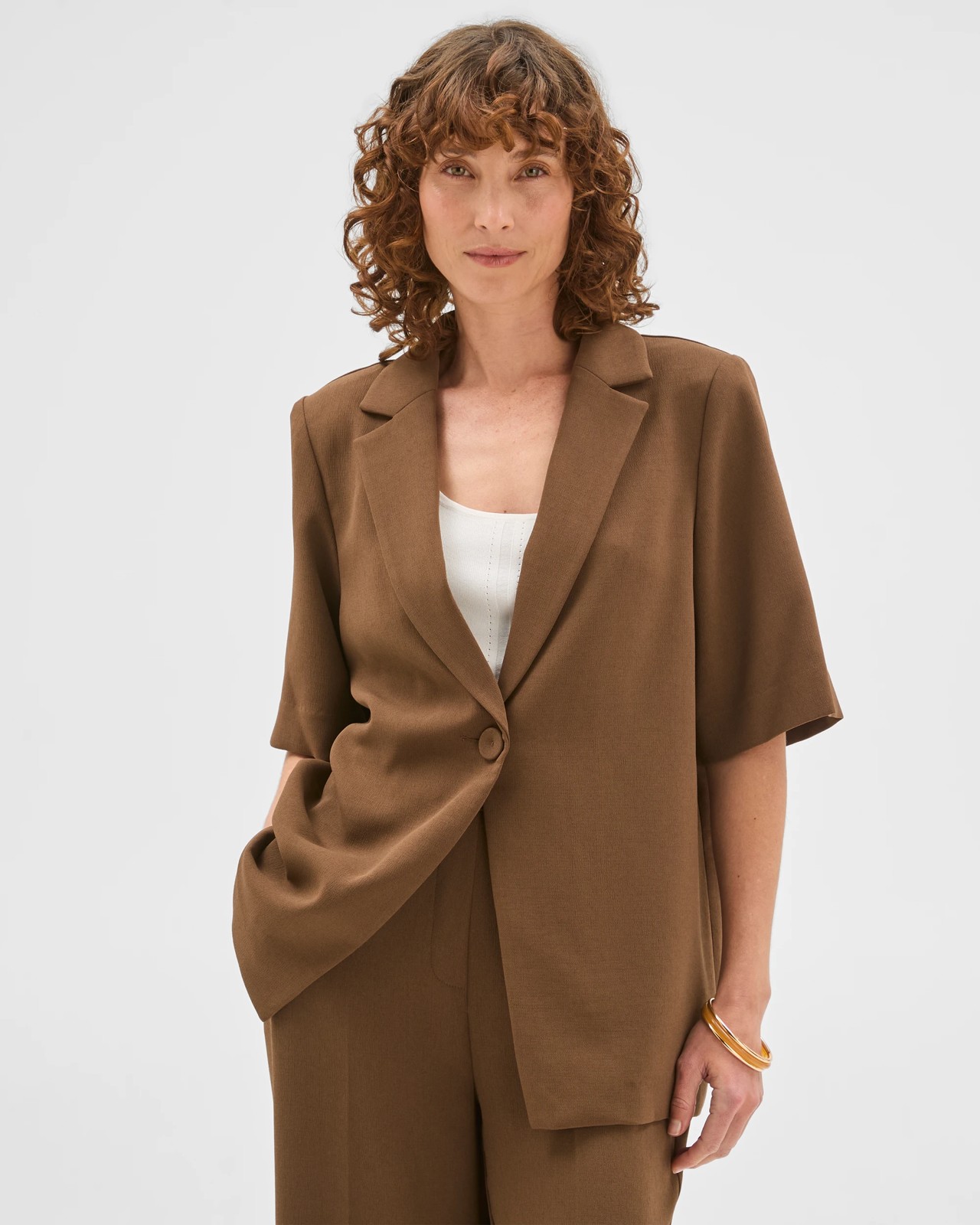 Preview Short Sleeve Tailored Oversized Crepe Blazer - Fall leaf 2 of 6