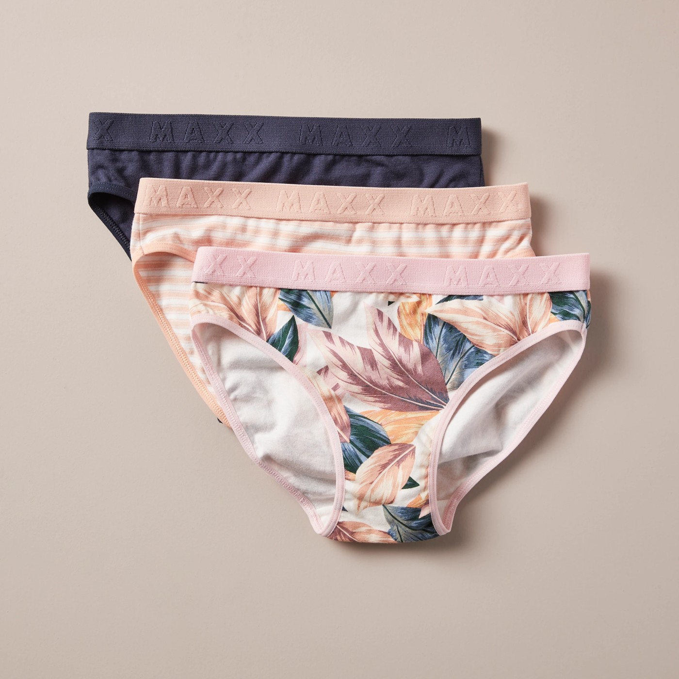 3 Pack Maxx Briefs 5 of 5