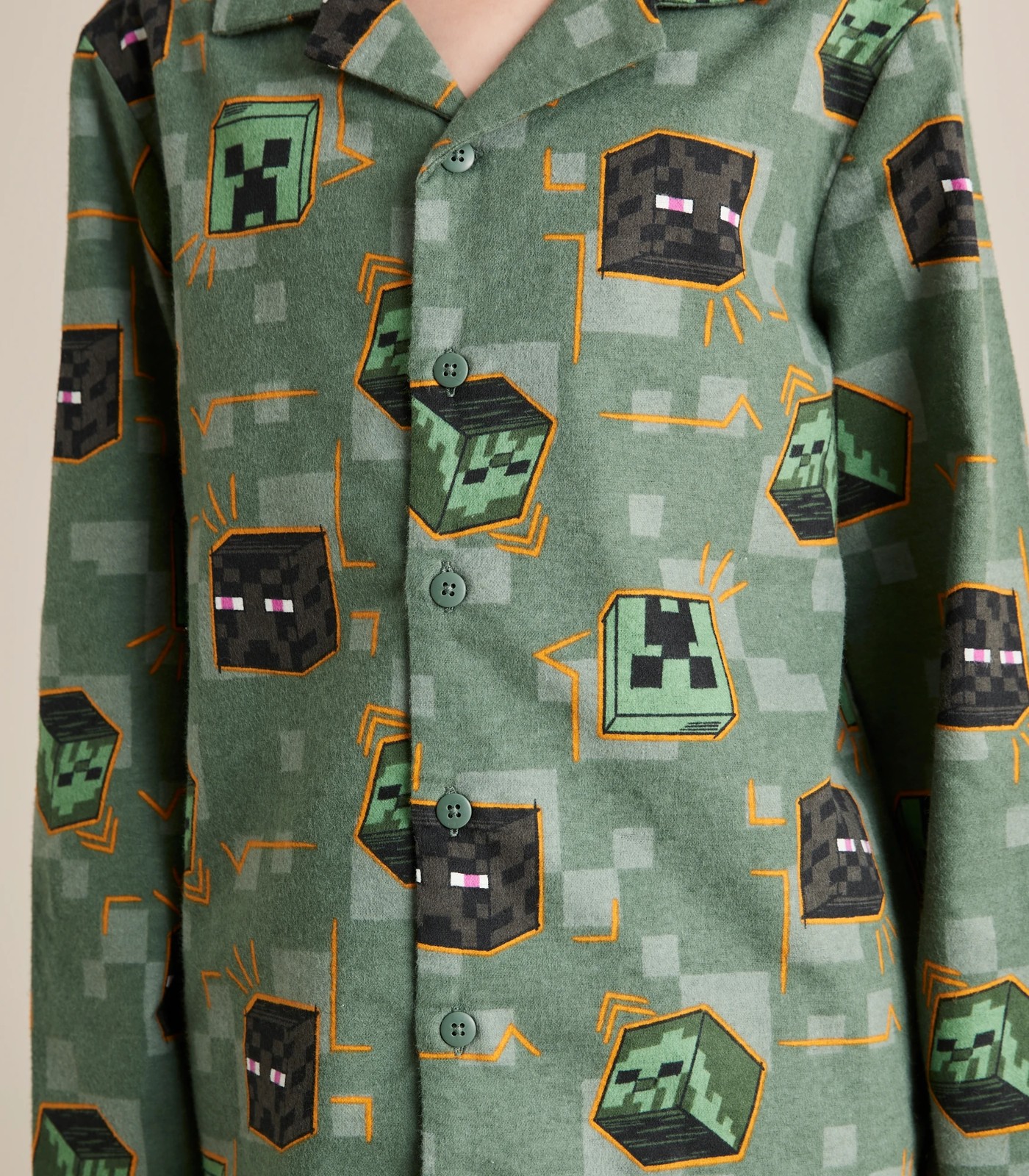 370_67374069_10+22C6F6