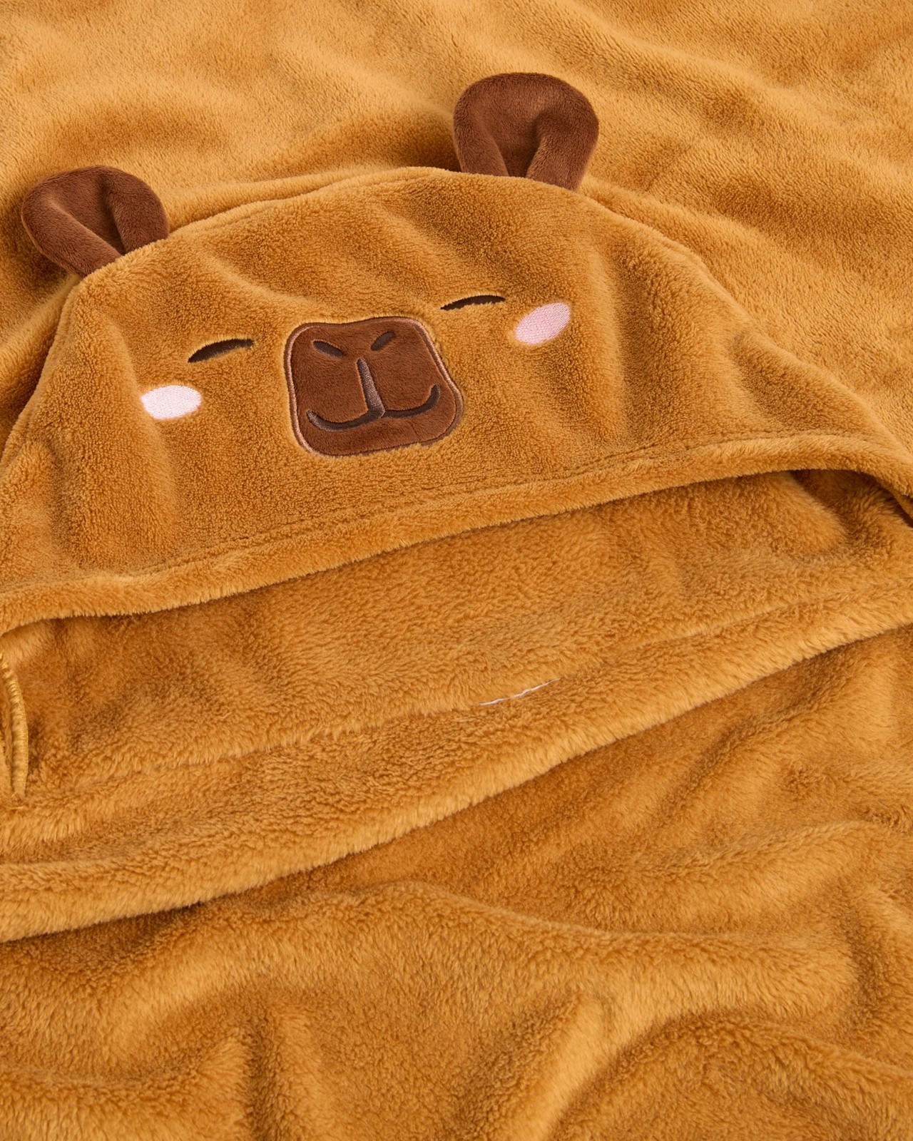 Kids Capyfun Hooded Blanket 2 of 4