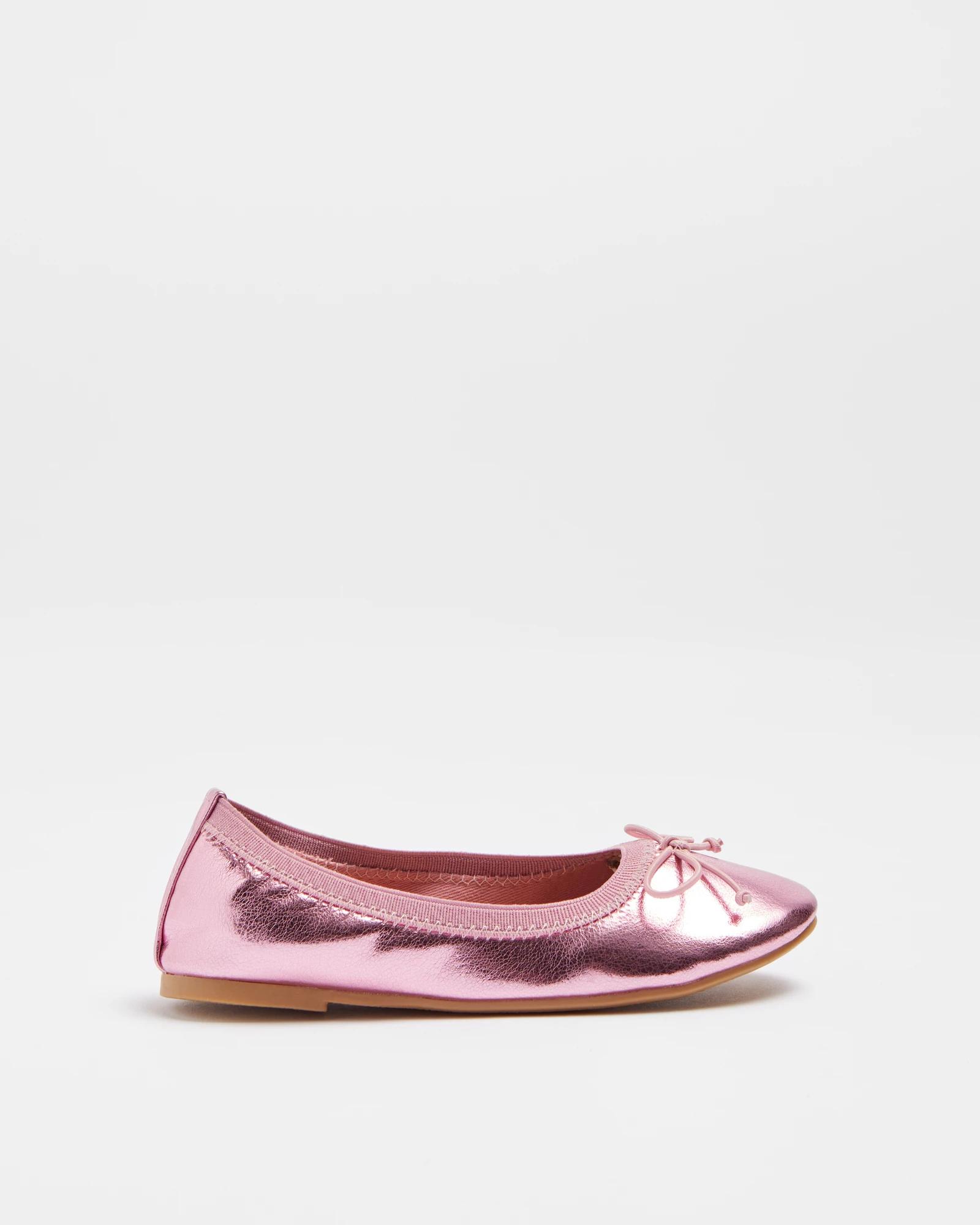 Target clearance pink flats