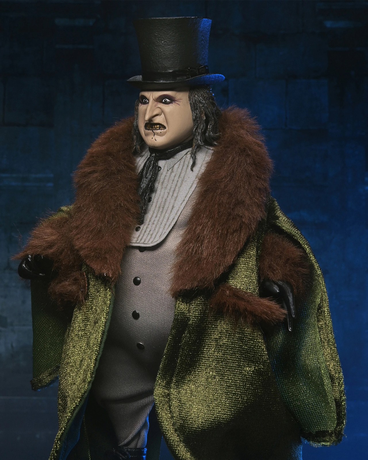 Neca DC Comics: The Penguin (Batman Returns) – 8 Inch Scale Clothed Action Figure 2 of 5