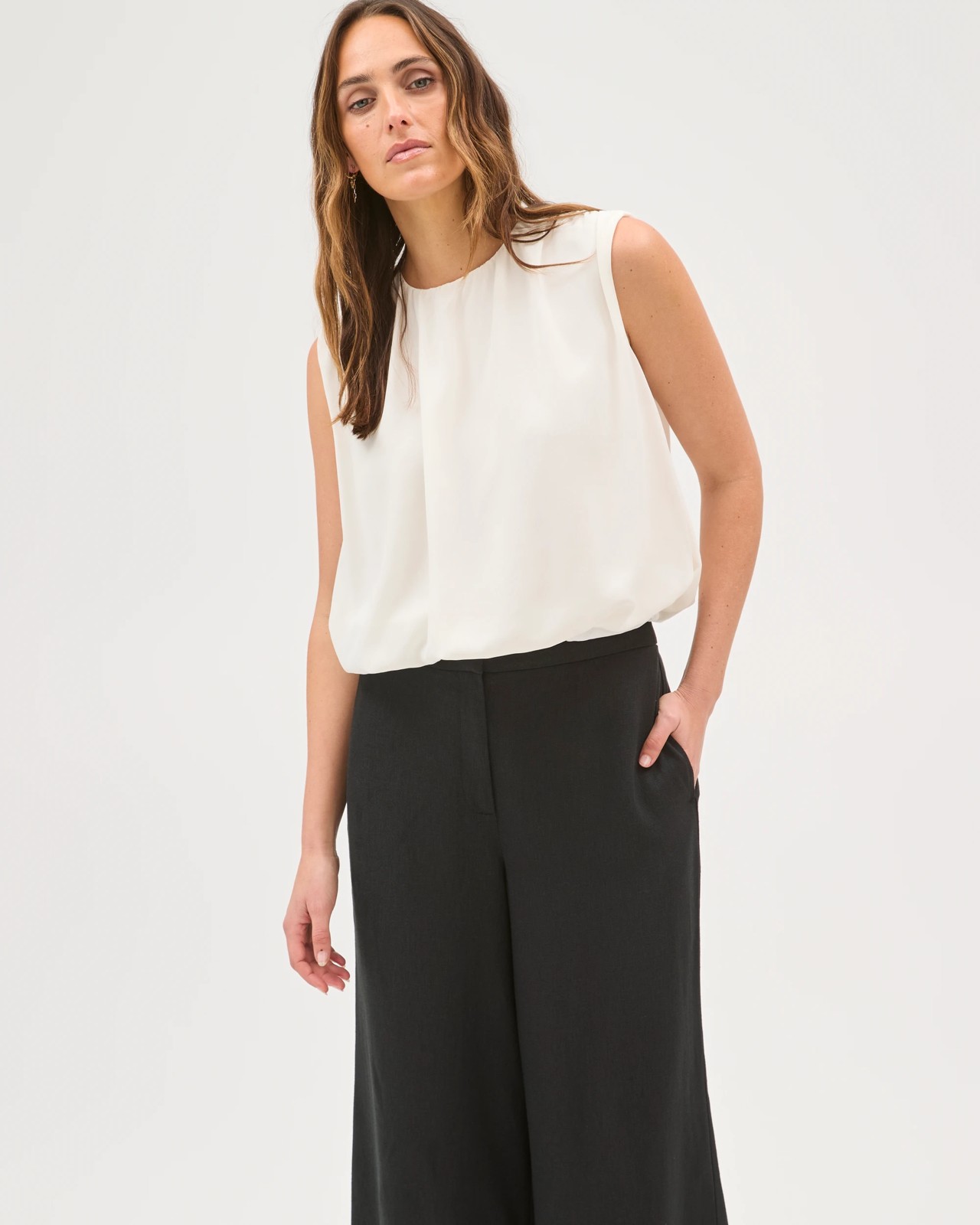 Preview Sleeveless Bubble Hem Blouse - Cloud Dancer 2 of 5
