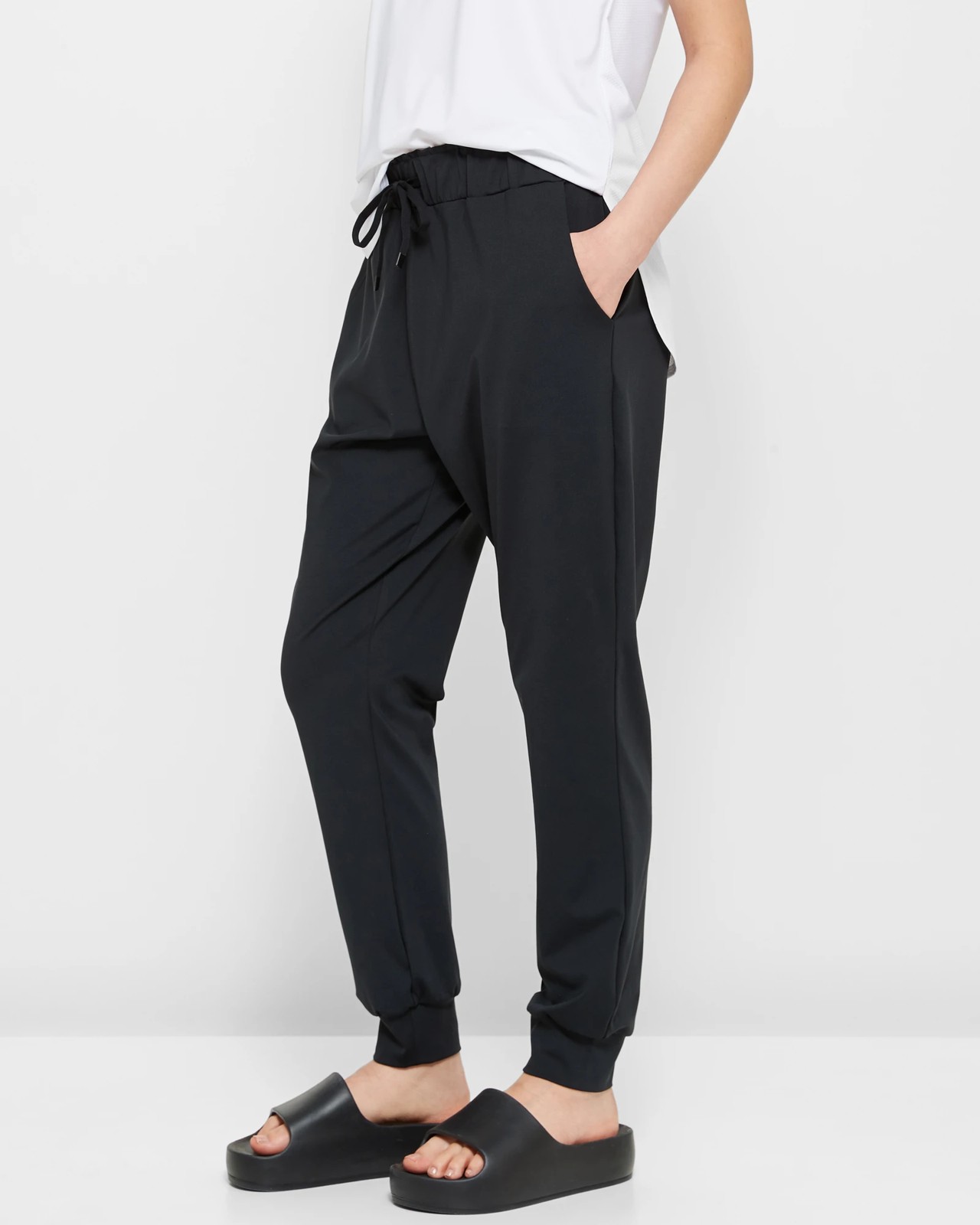 Ladies Joggers Australia  Best Joggers For Women – SLEEPWORLD