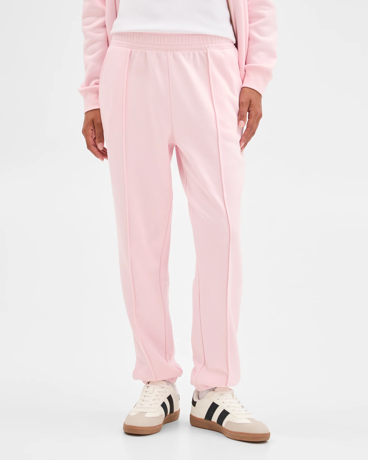 230_72083062_2+230T7208