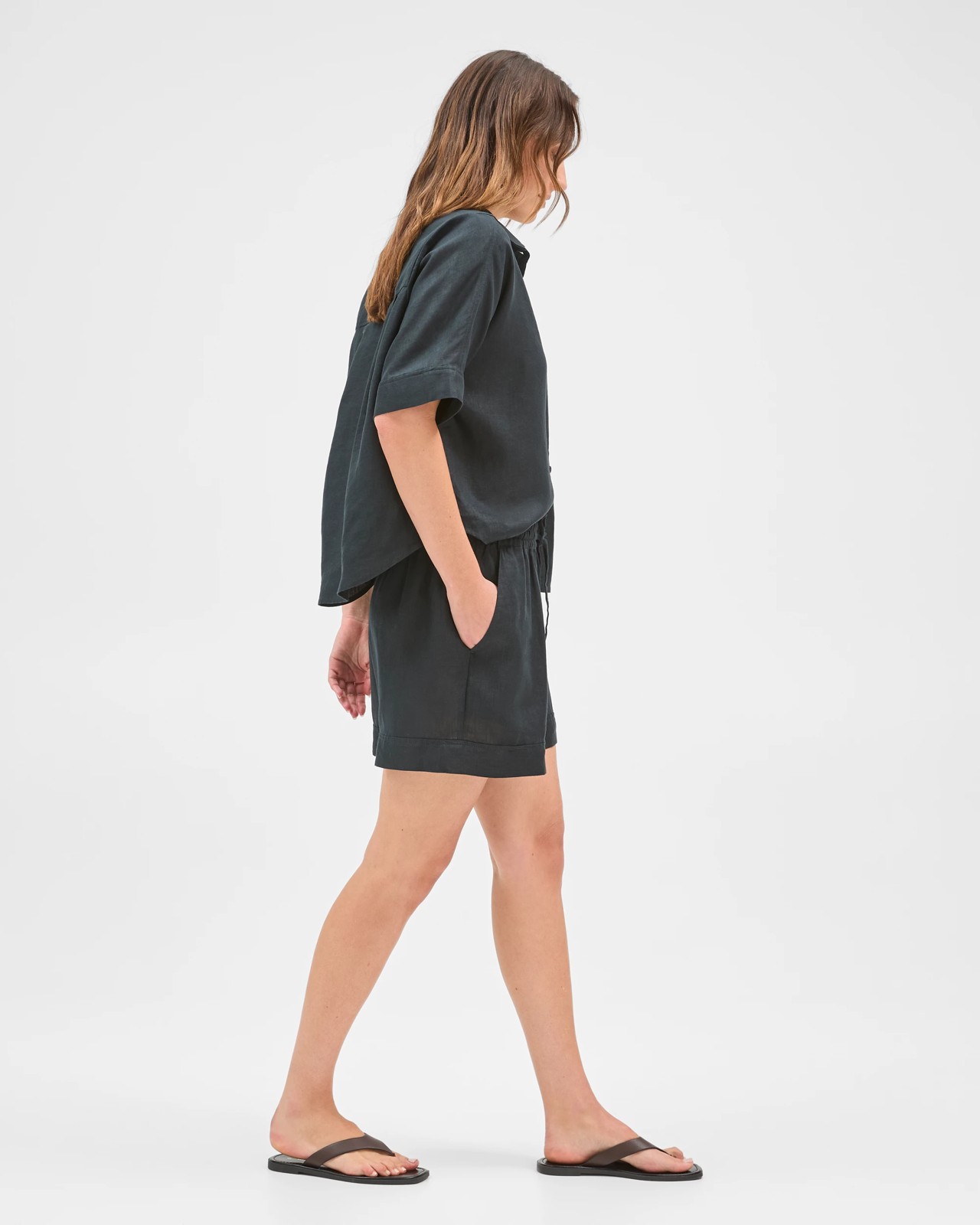 European Linen Pull On Shorts - Black 3 of 5