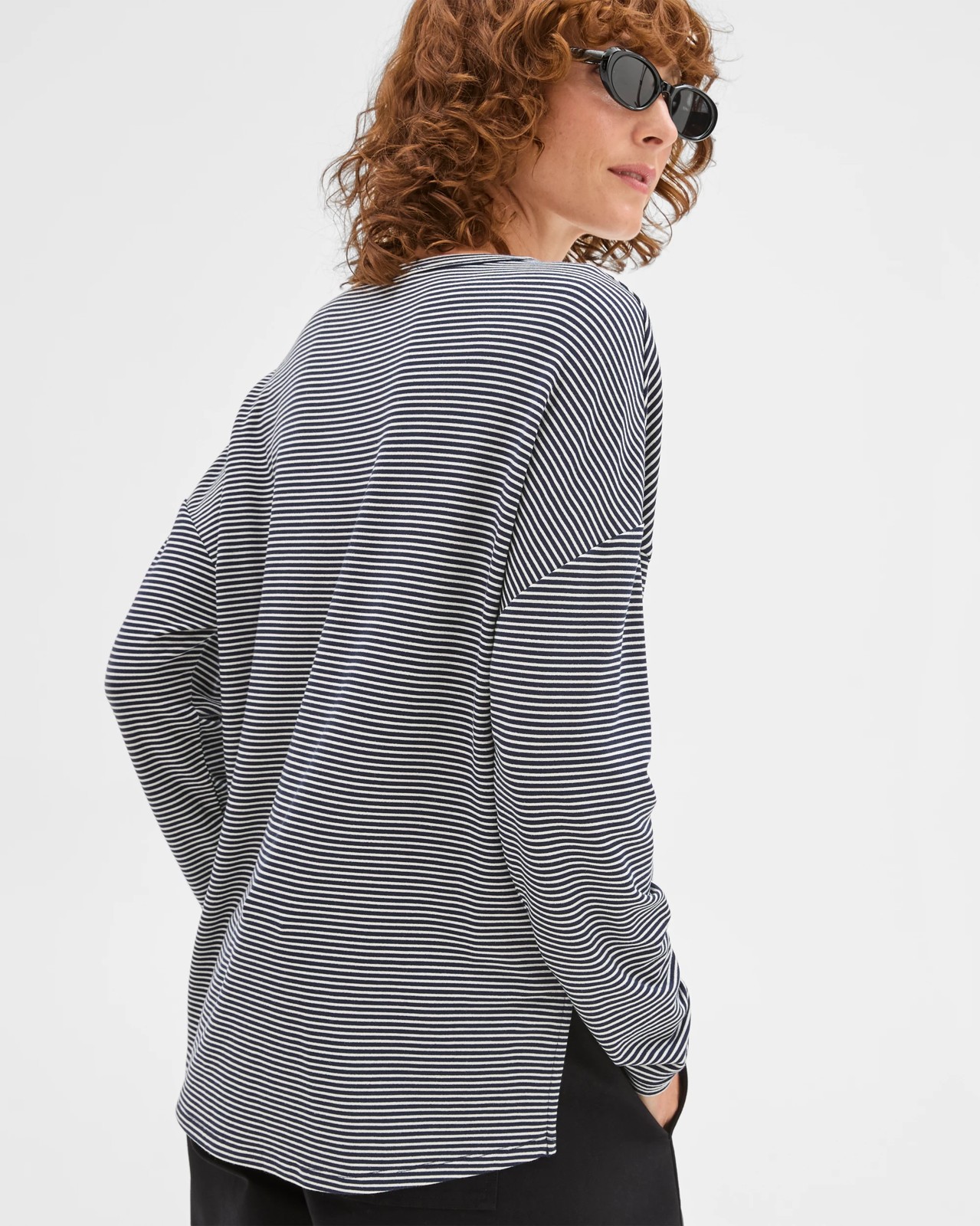 Long Sleeve Drop Shoulder Curved Hem Top -  Navy + White 6 of 6