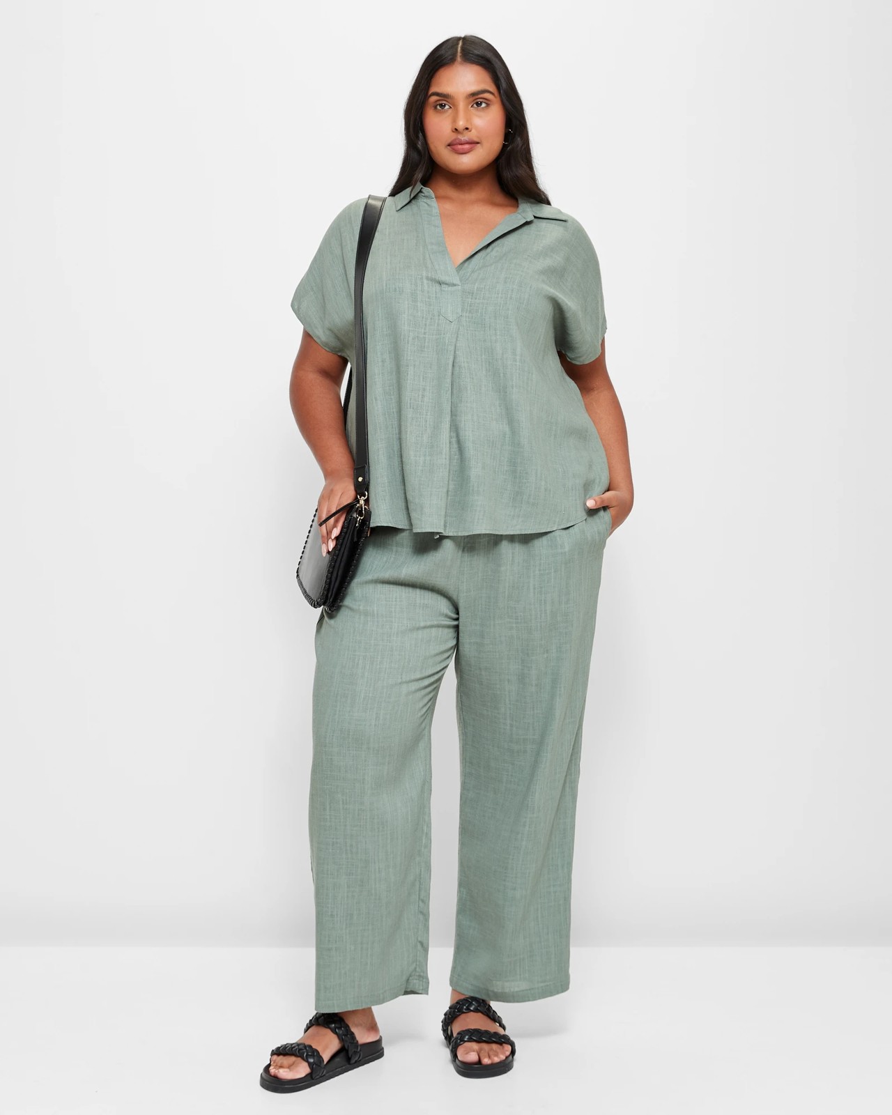 Plus Size Linen Blend Curve Hem Top