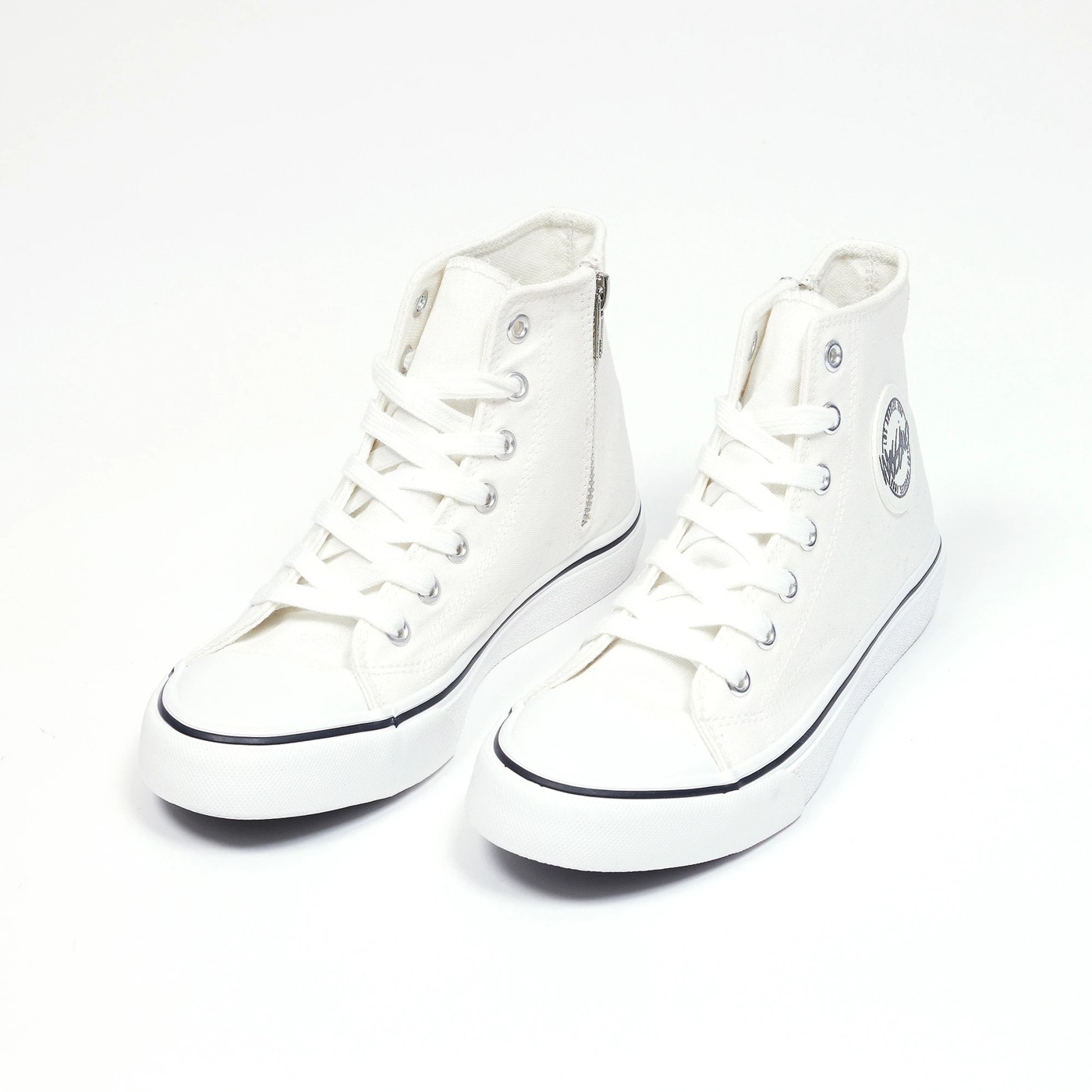 Target white cheap converse