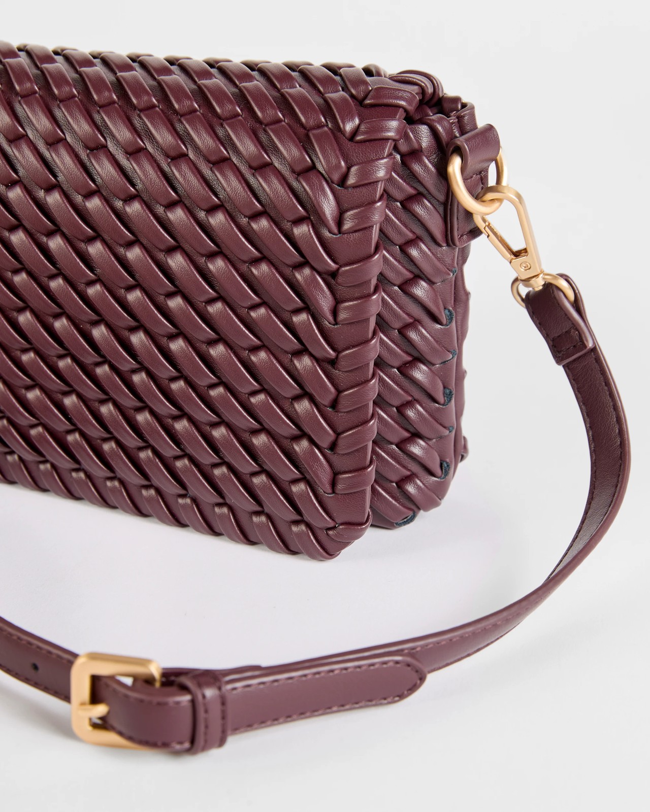 160_71879031_2+160T7187