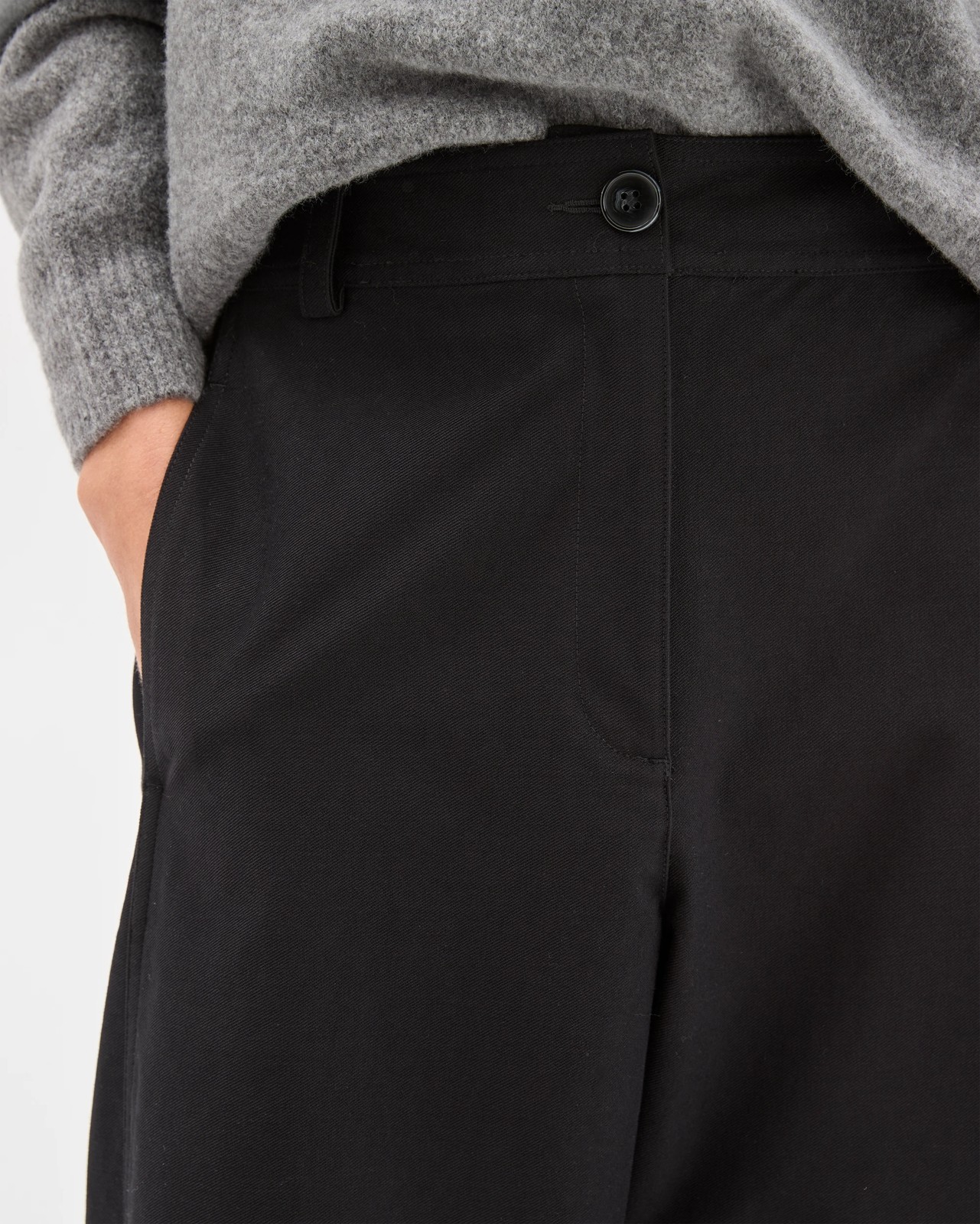 Relaxed Forward Seam Barrel Leg Pants - Black 5 of 6