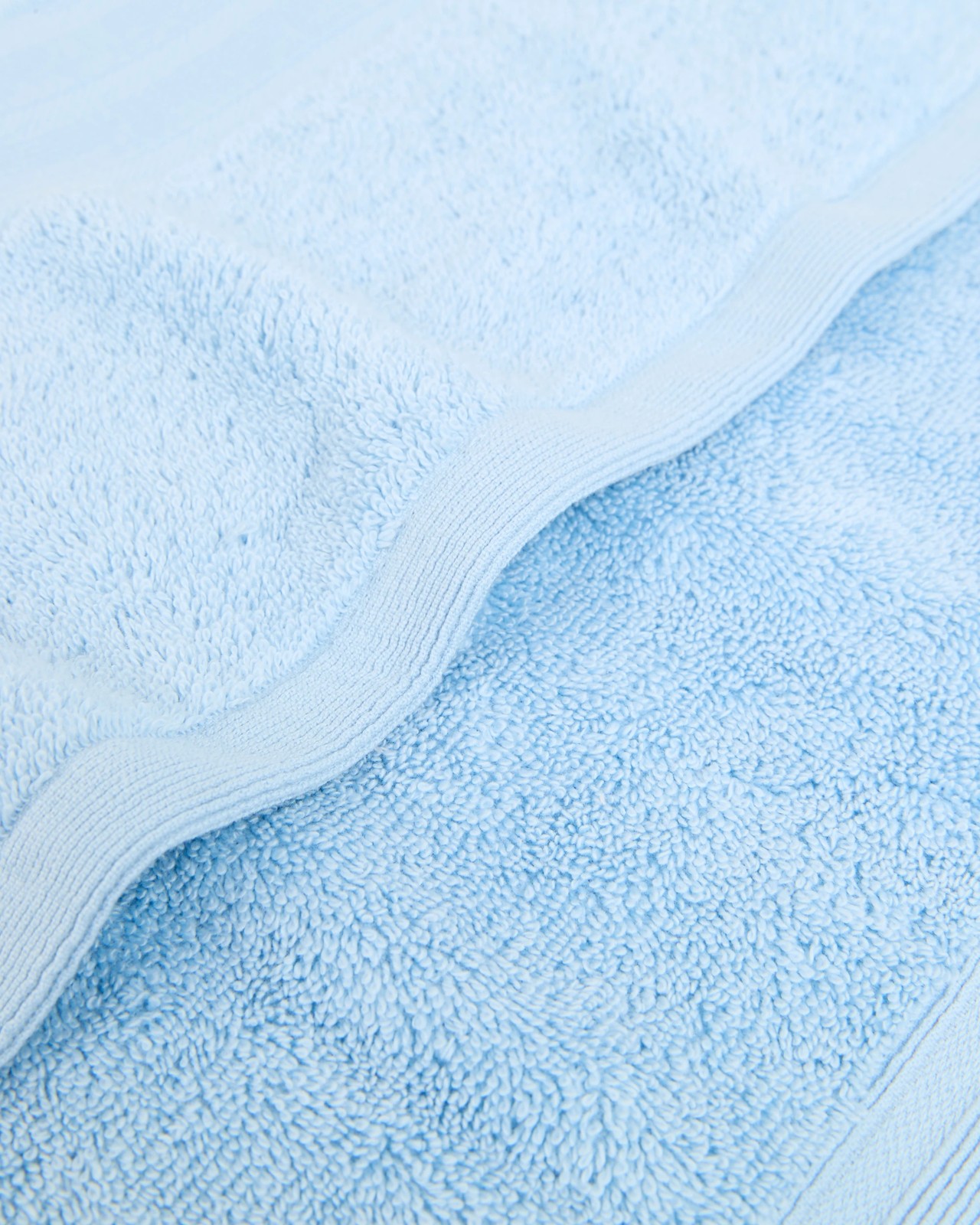 590_71696683_3+590T7169