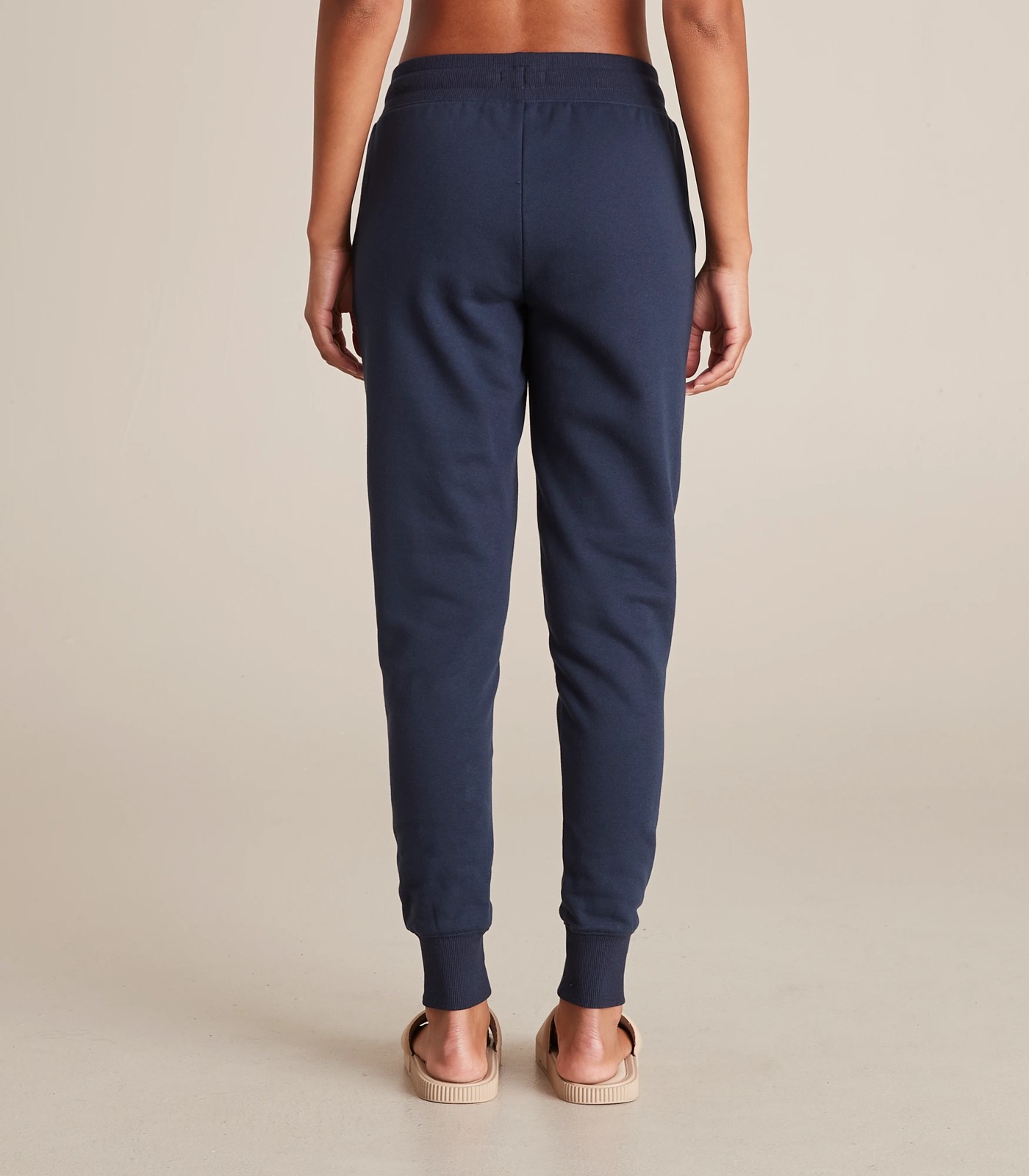 230_67433070_18+2347D9