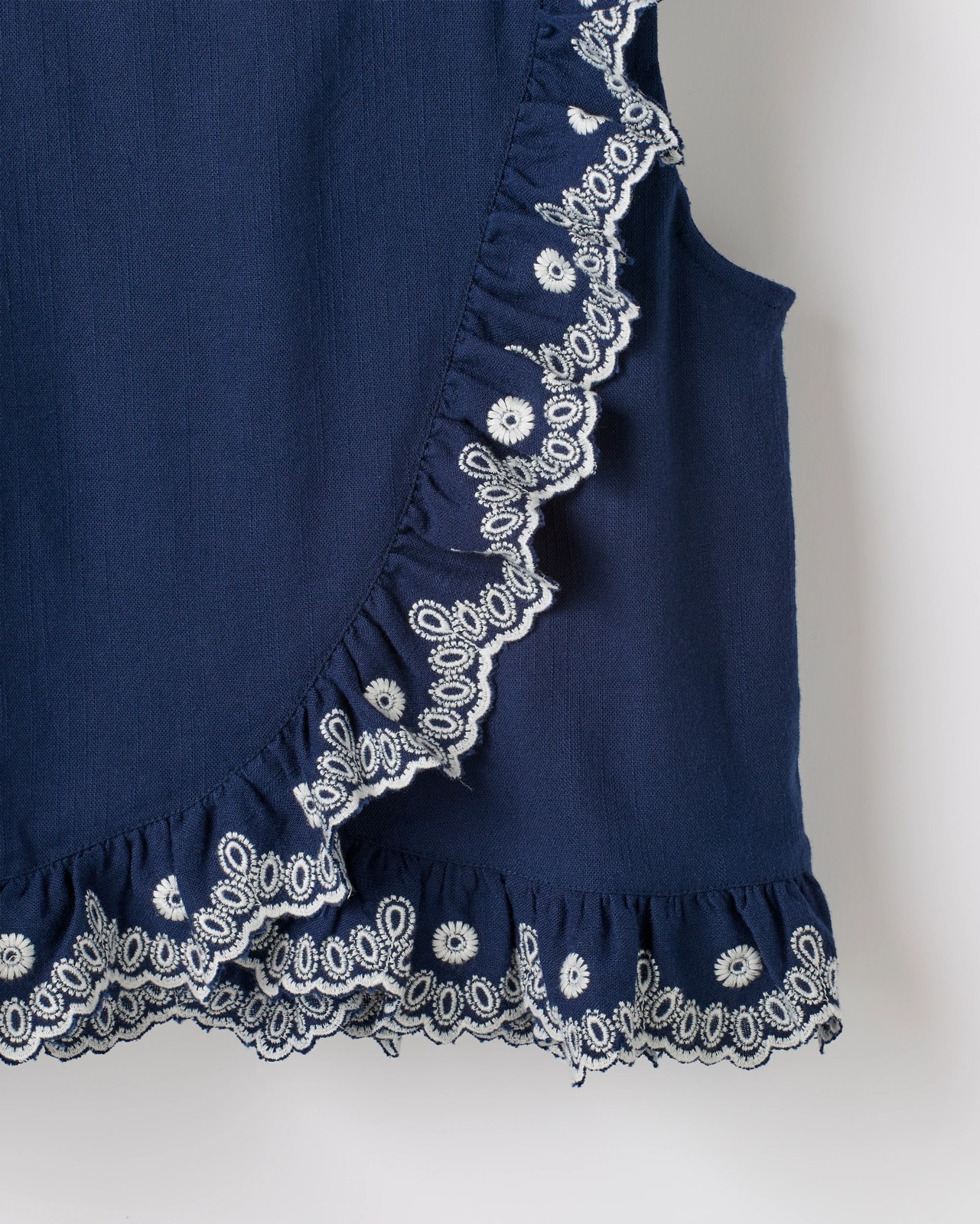 320_71835525_6+320T7183