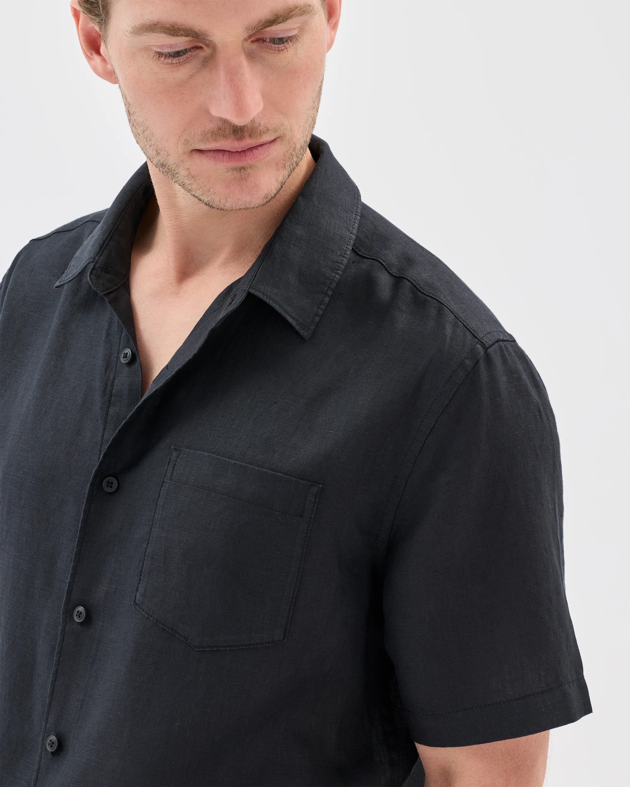 European Linen Short Sleeve Shirt - Black 3 of 5