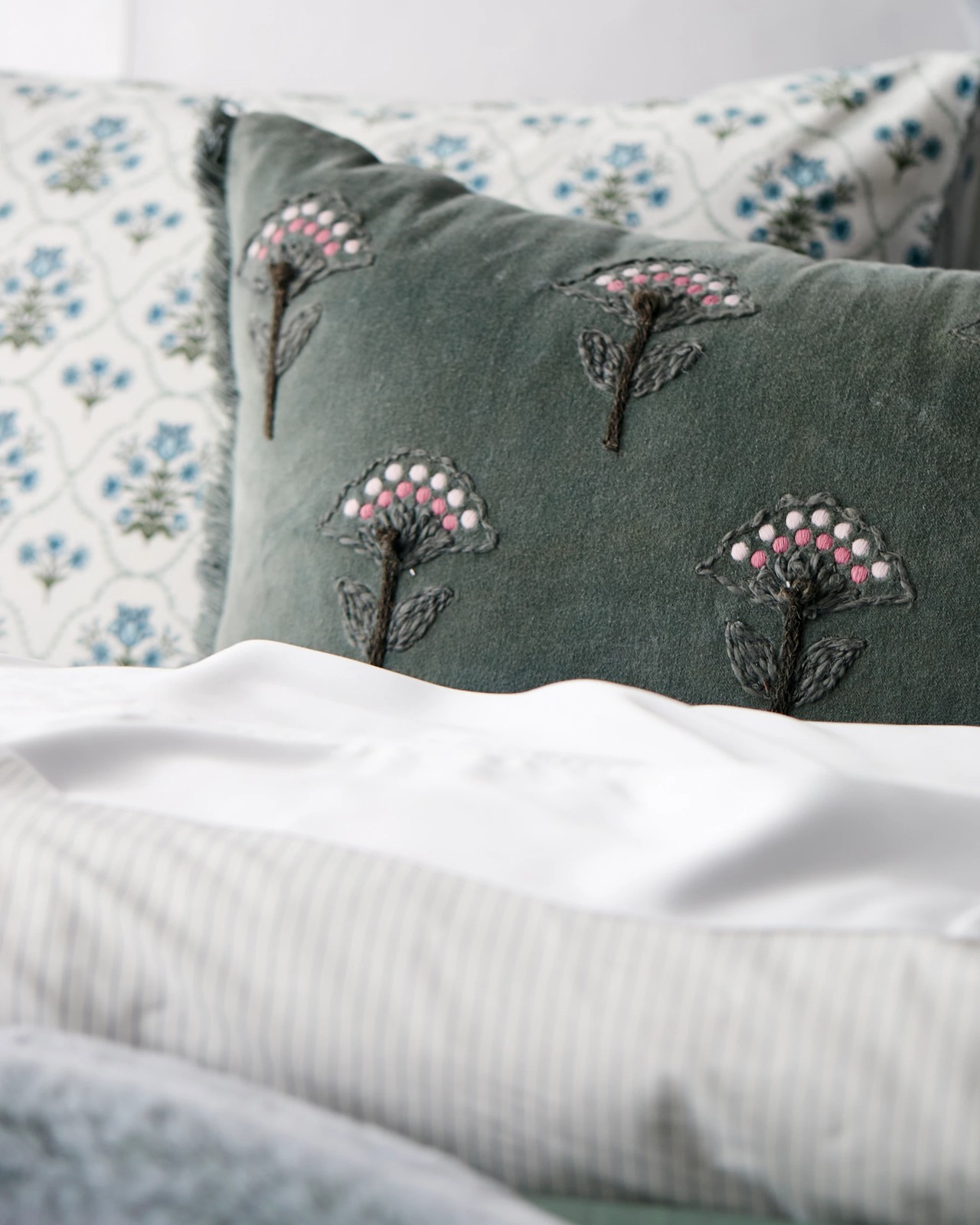 500_72057834_3+500T7205