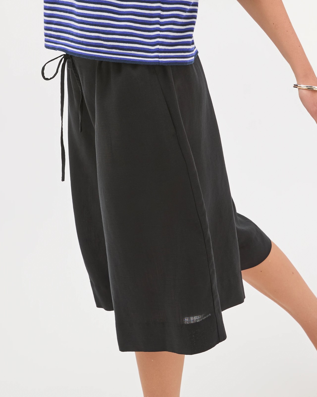 Cropped Culotte Pants - Black 5 of 6