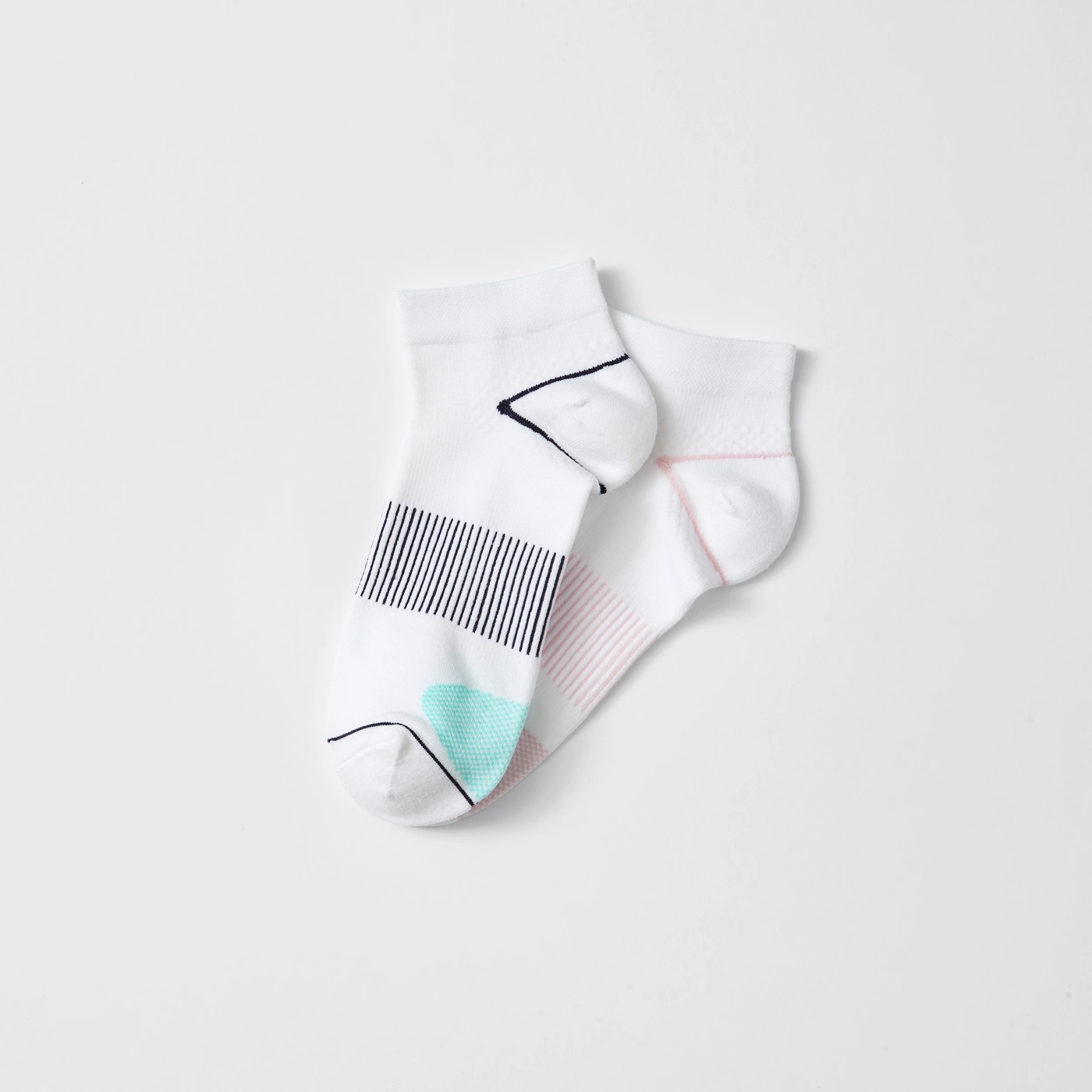 Active 2 Pack Lightweight Performance Trainer Socks - White 2 of 2