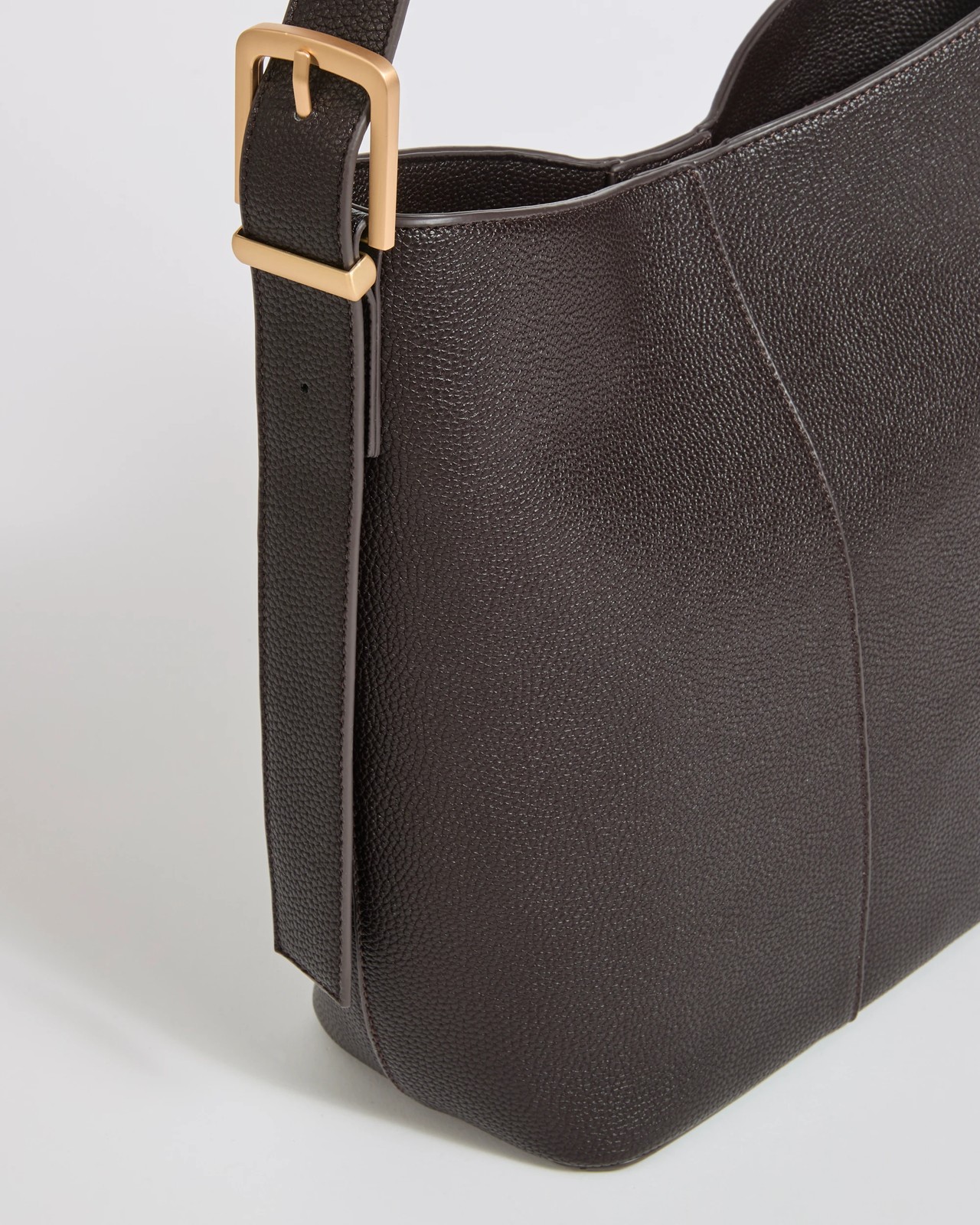 Pebble Seamed Bucket Tote Bag - Chocolate 2 of 3