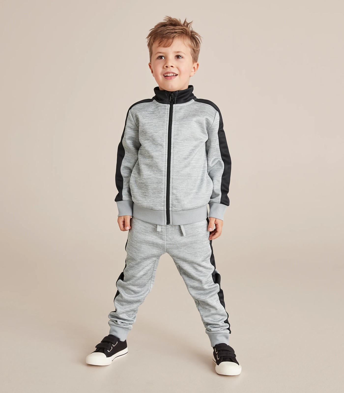 Active Fashion Slim Trackpants 2 of 5