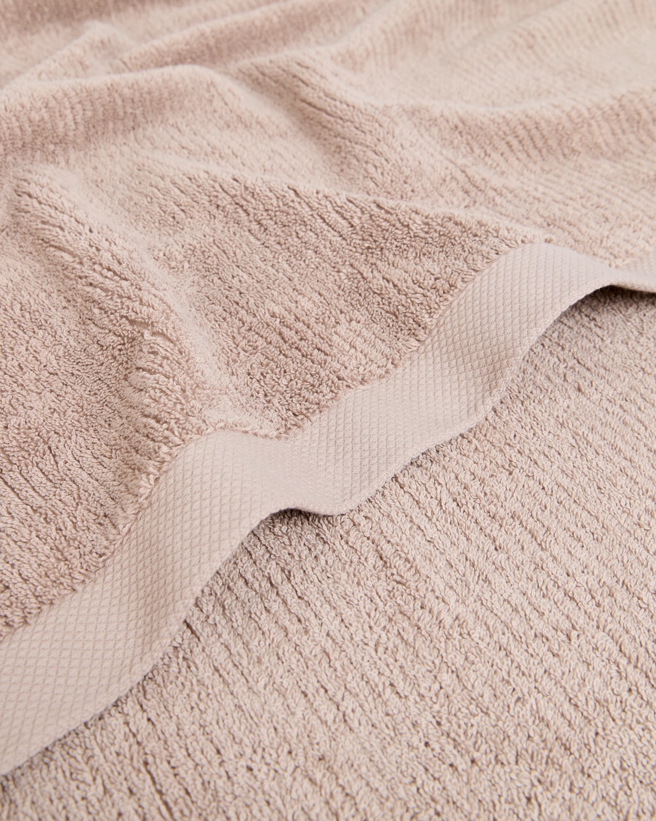 590_72270776_2+590T7227