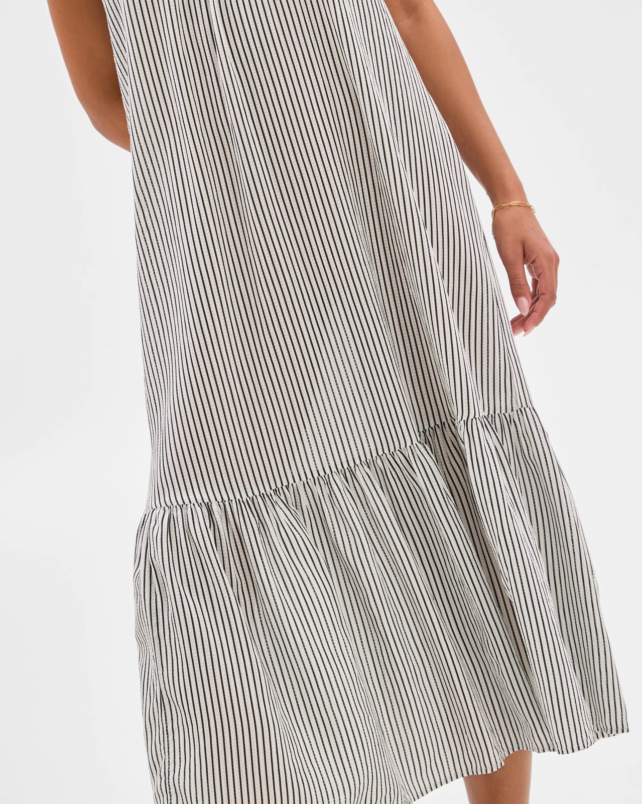 225_71618142_6+225T7161