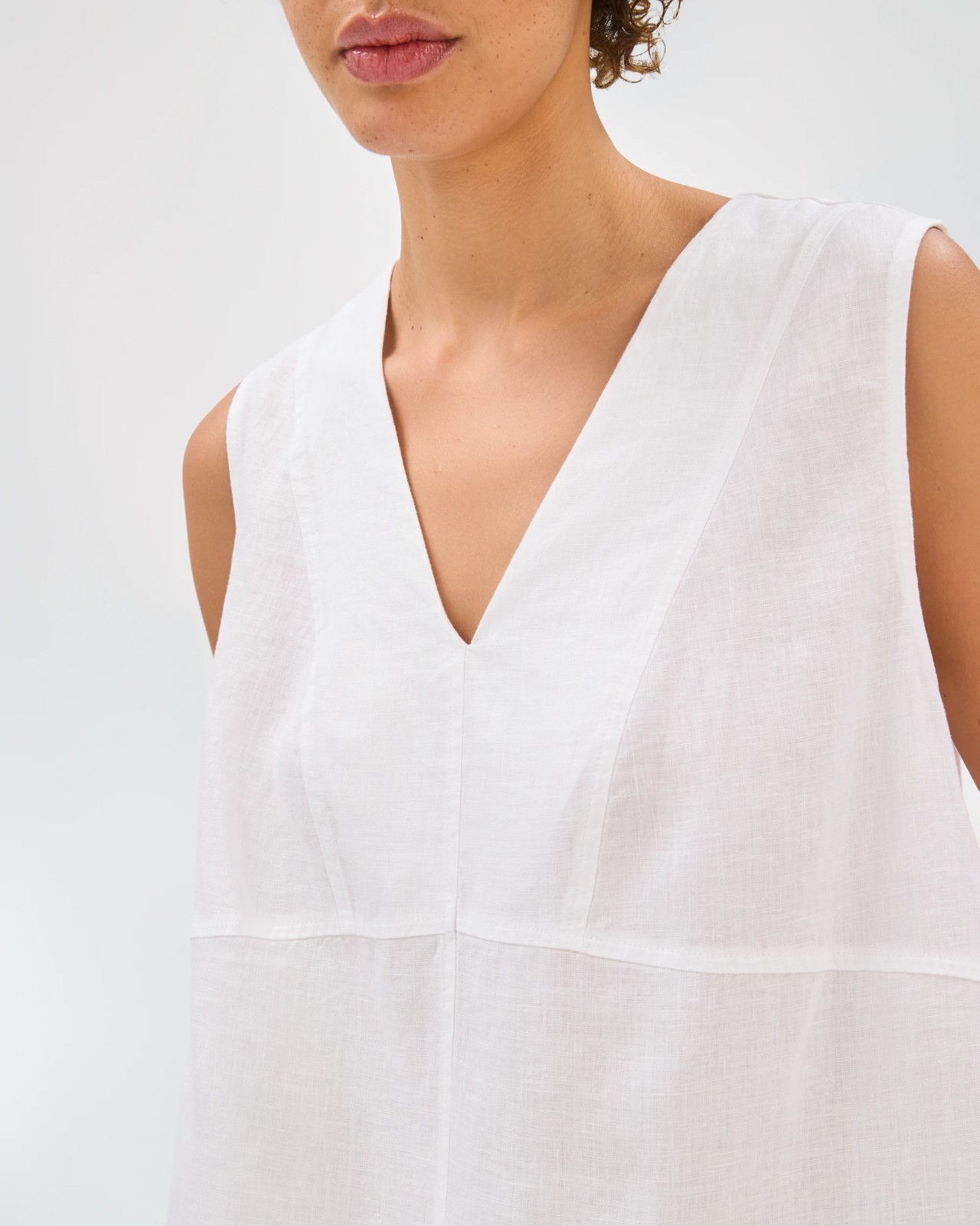 European Linen Sleeveless Tunic - White 5 of 6