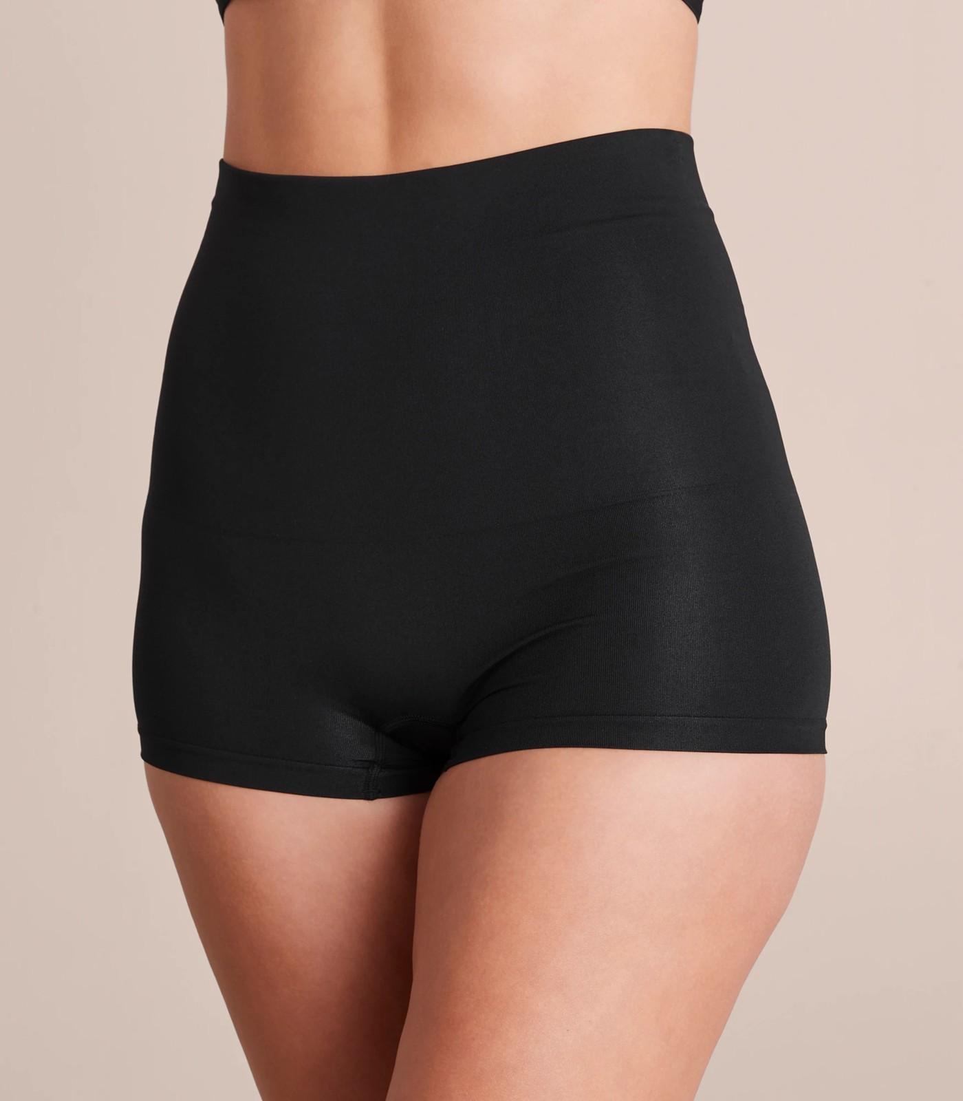 Ambra Seamless Smoothies Shorts; Style: AMSHSSHWSH