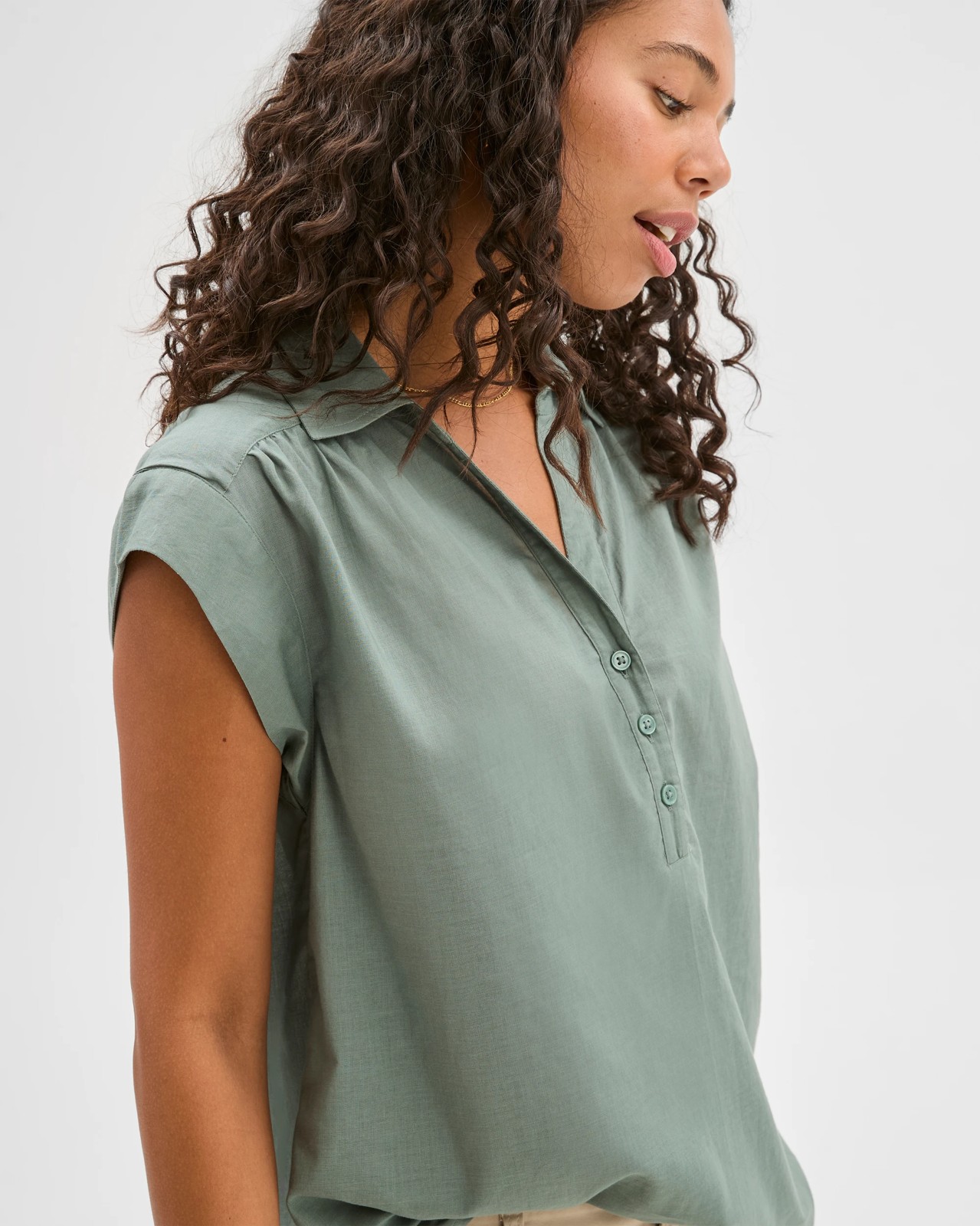 225_71627243_5+225T7162