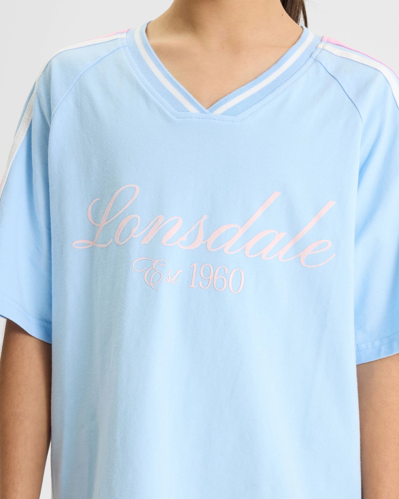 Lonsdale London V-Neck Sports T-Shirt 3 of 6