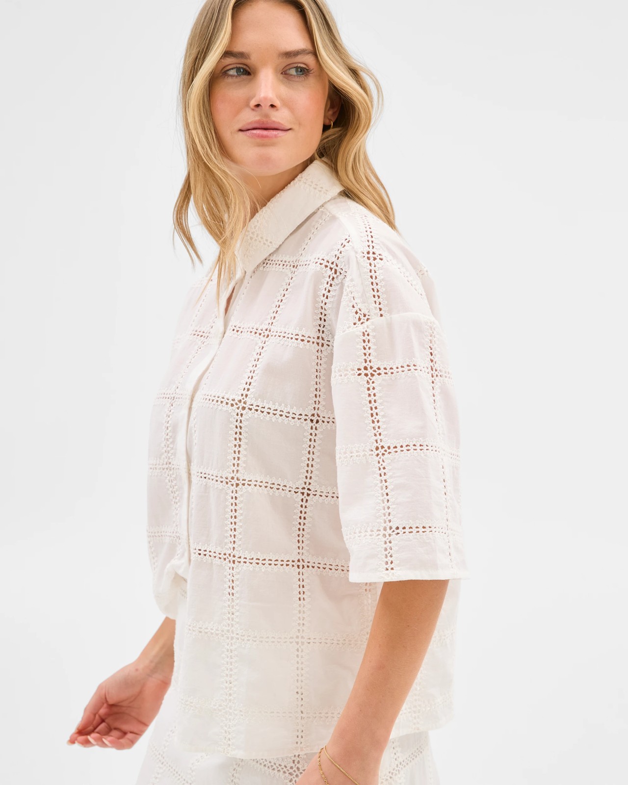 250_71568249_6+250T7156