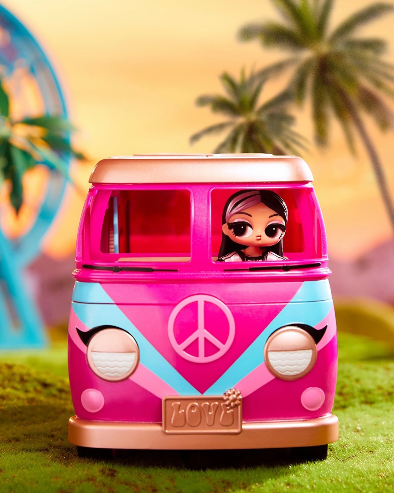 L.O.L. Surprise Music Festival Tour Bus 5 of 5