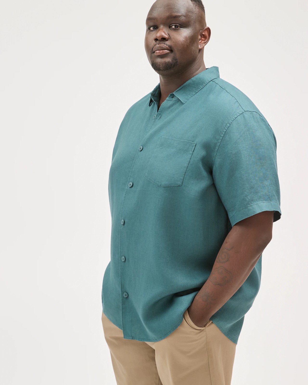 Plus Size European Linen Short Sleeve Shirt - Hunter Green 4 of 6