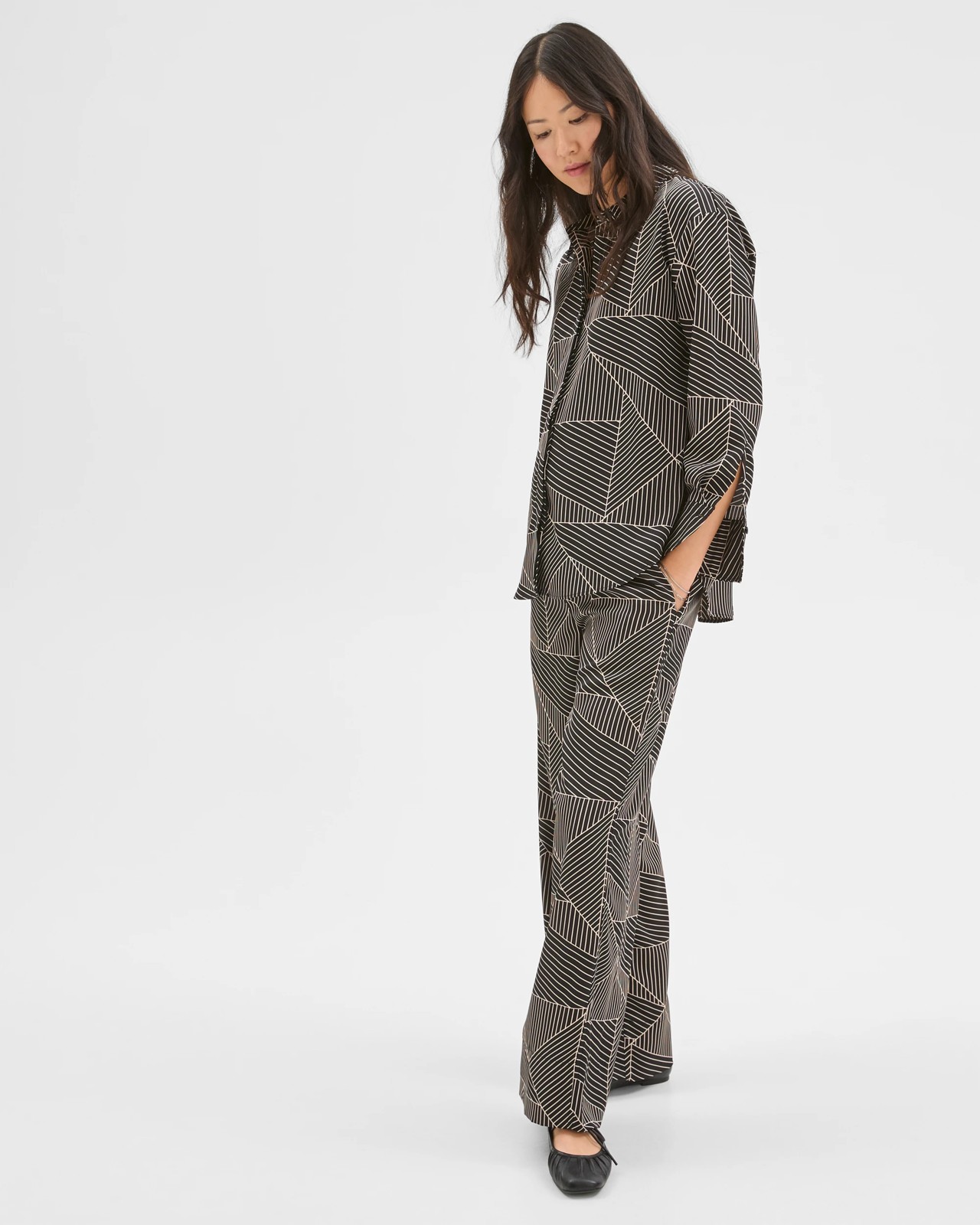 Preview Long Sleeve Set Dressing Shirt - Black Spliced Geo 4 of 6