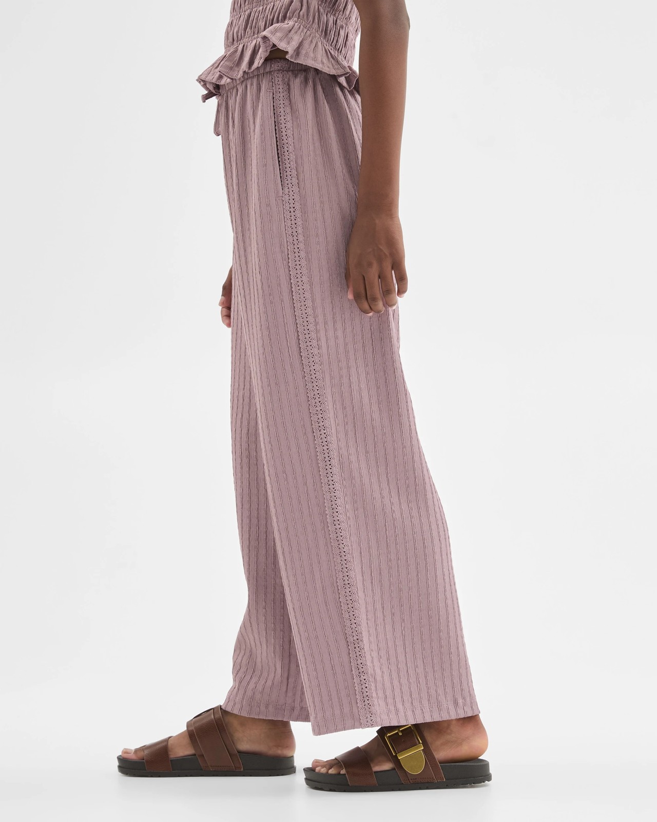 320_71838014_2+320T7183