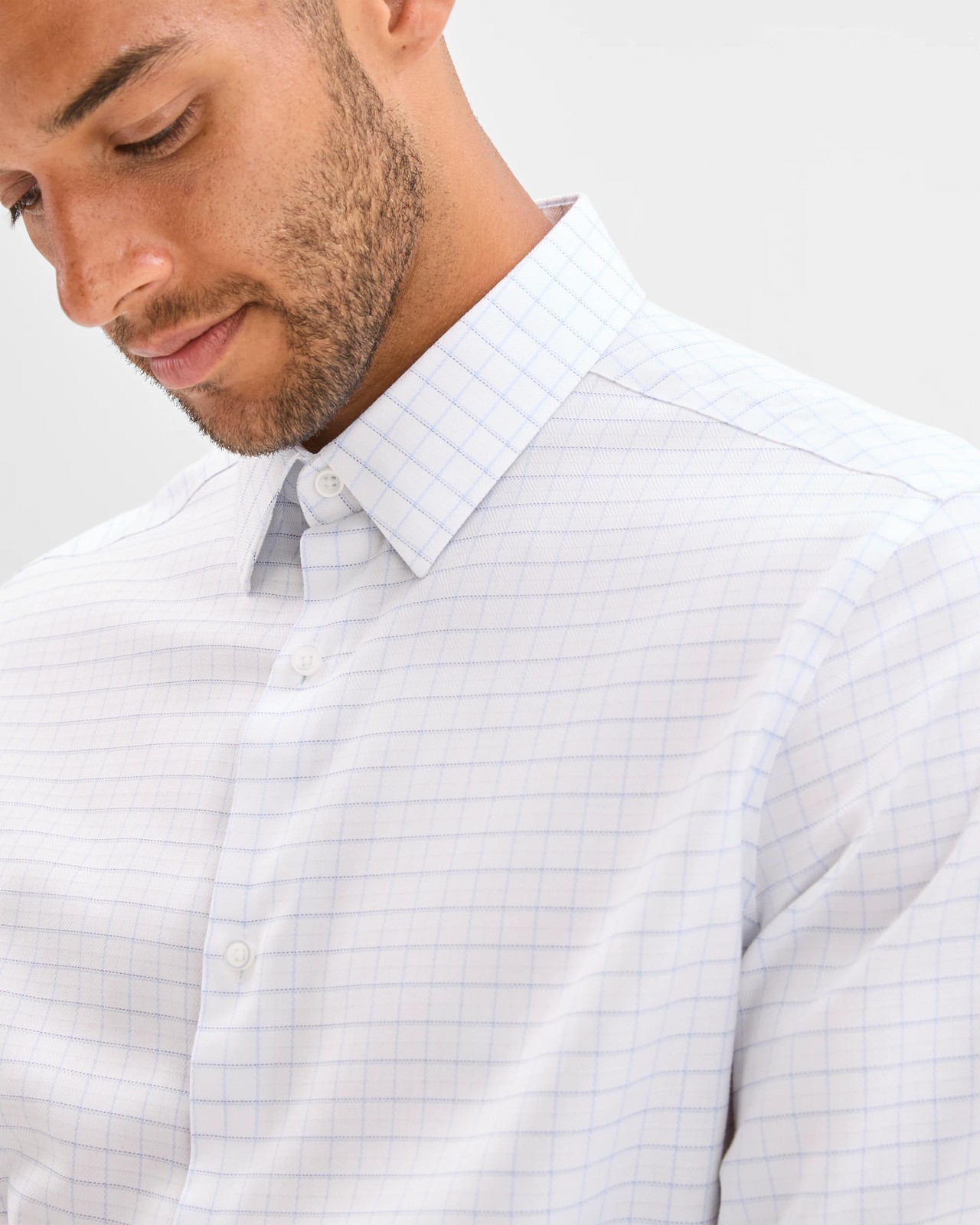 Preview Non Iron Long Sleeve Business Shirt 4 of 5