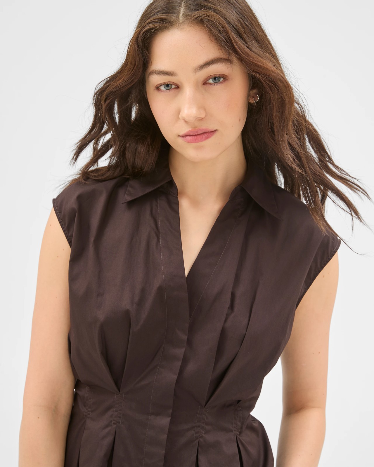 Lily Loves Australian Cotton Sleeveless Poplin Shirt - Truffle 3 of 6