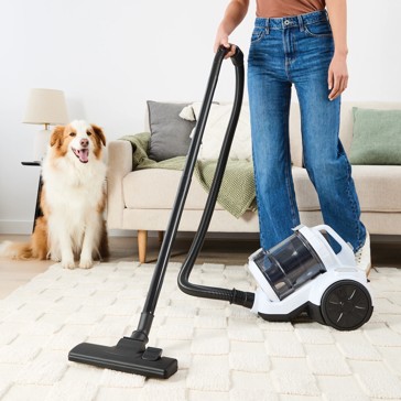 Bagless Vacuum, 1800W - Anko