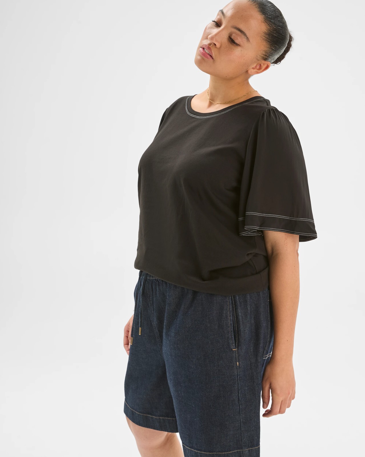 Plus Size Elasticated Waist Denim Shorts 4 of 6