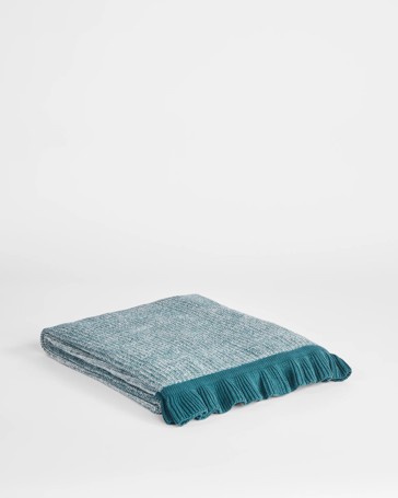 Kaya Knit Ruffle Throw