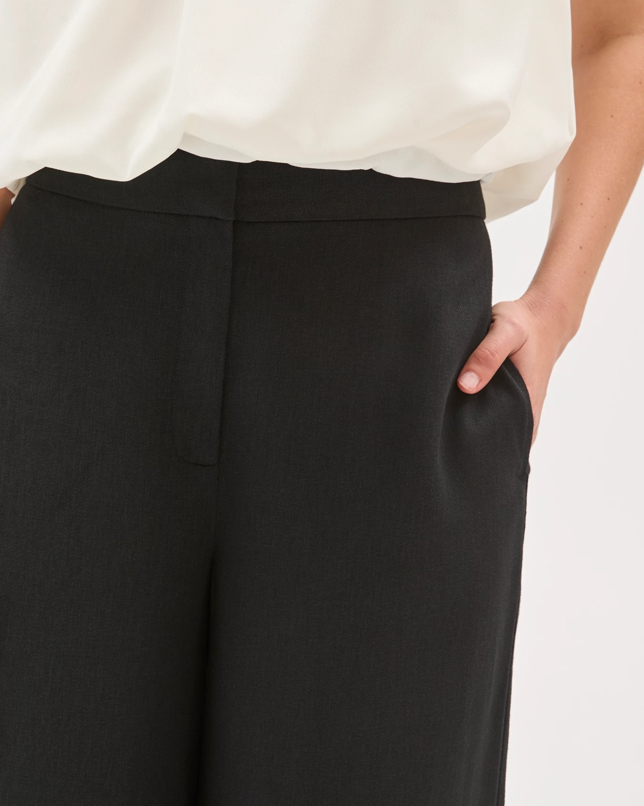 Preview Linen Blend Wide Leg Culotte Pants - Black 5 of 6