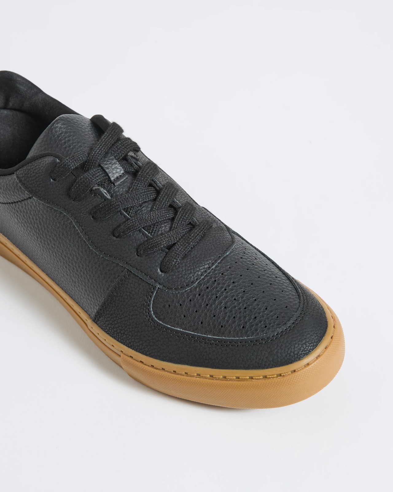 Pebble Skate Sneakers - Mono Black 3 of 3