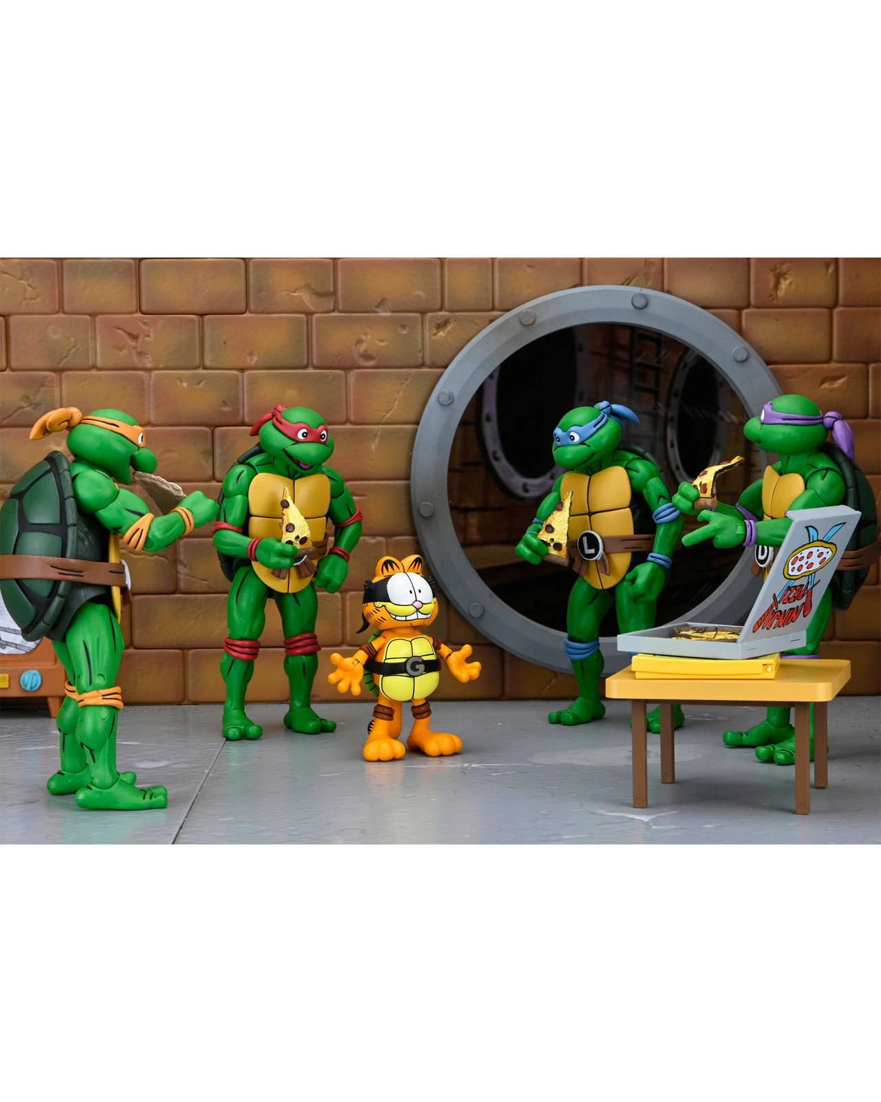 NECA TMNT x Garfield 7-Inch Action Figures 2 of 6