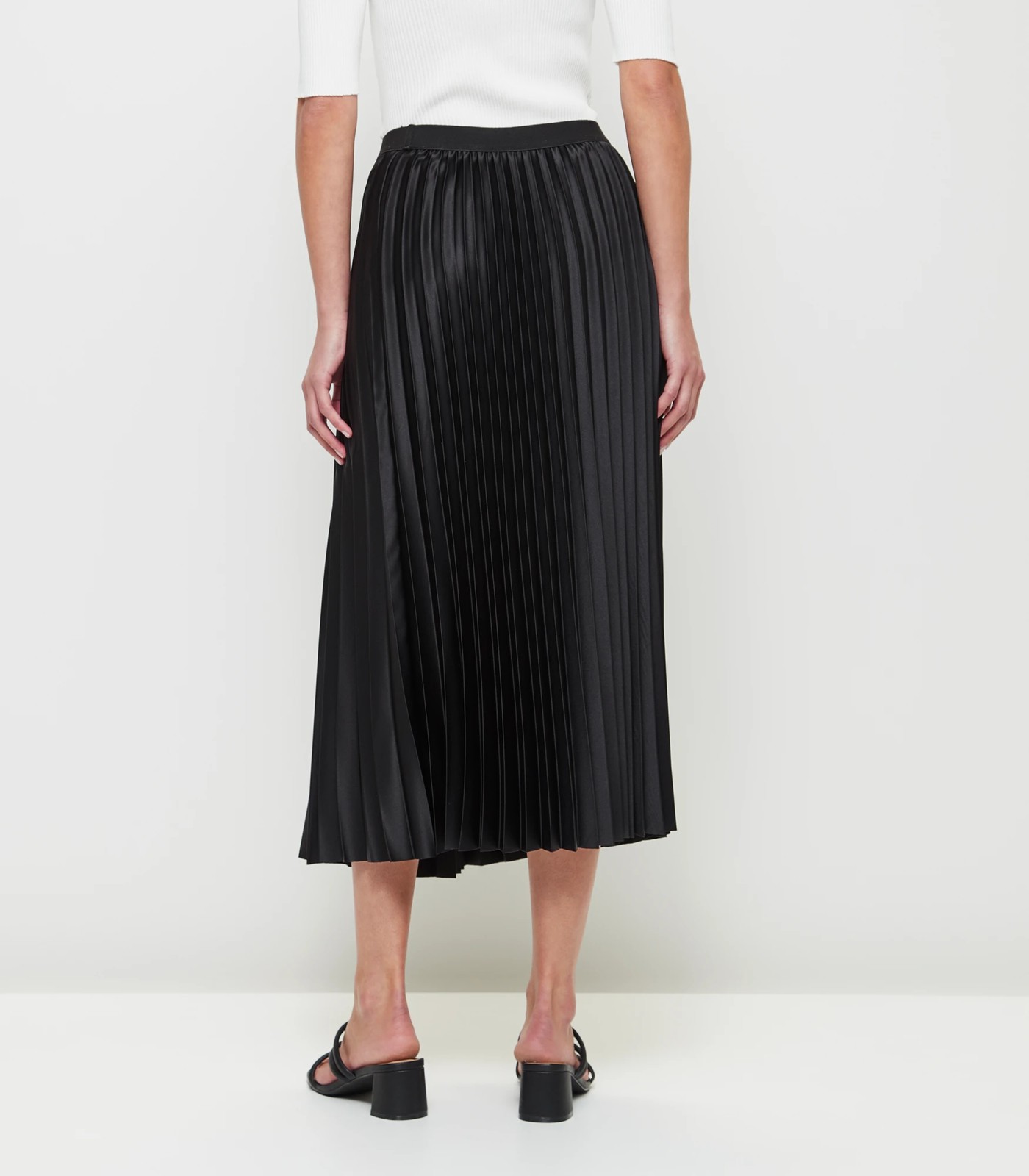 Black pleated clearance midi skirt australia