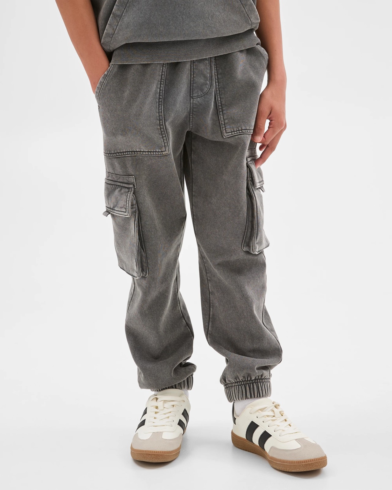 375_71892818_2+375T7189