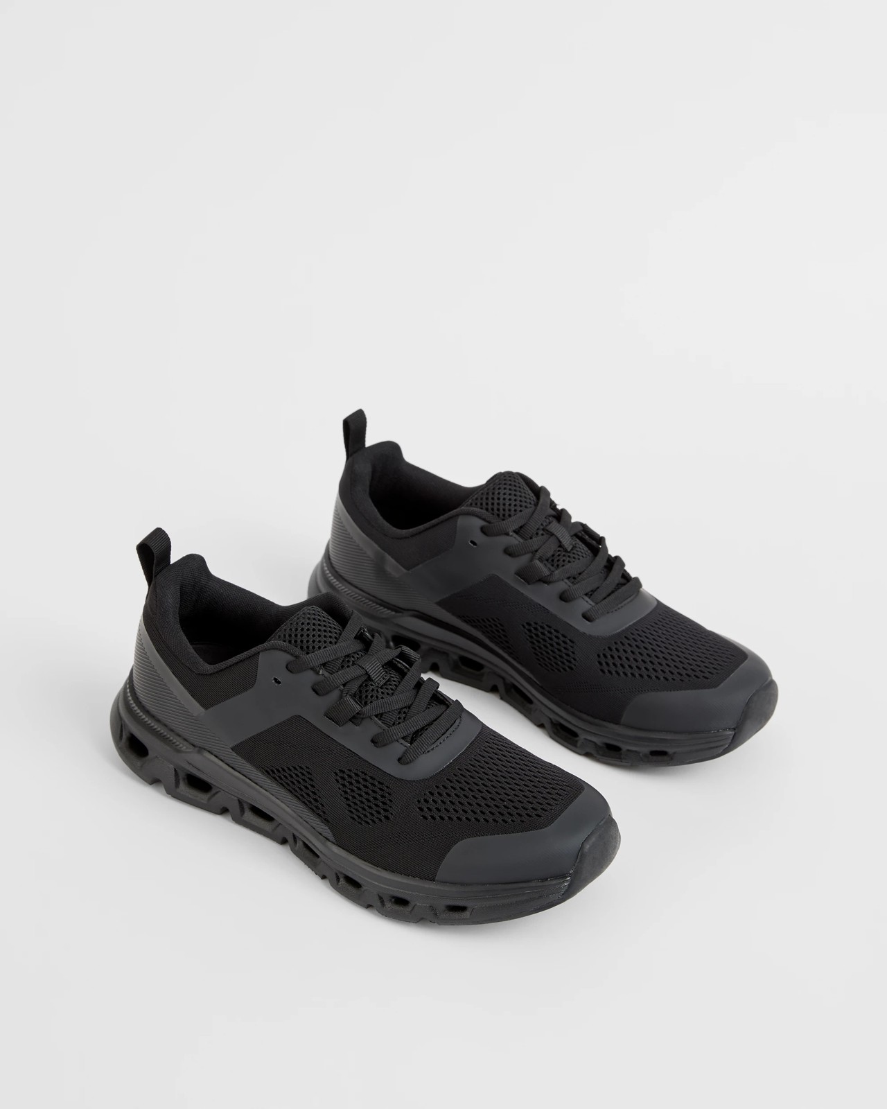 Tread Sports Trainer 2 of 3