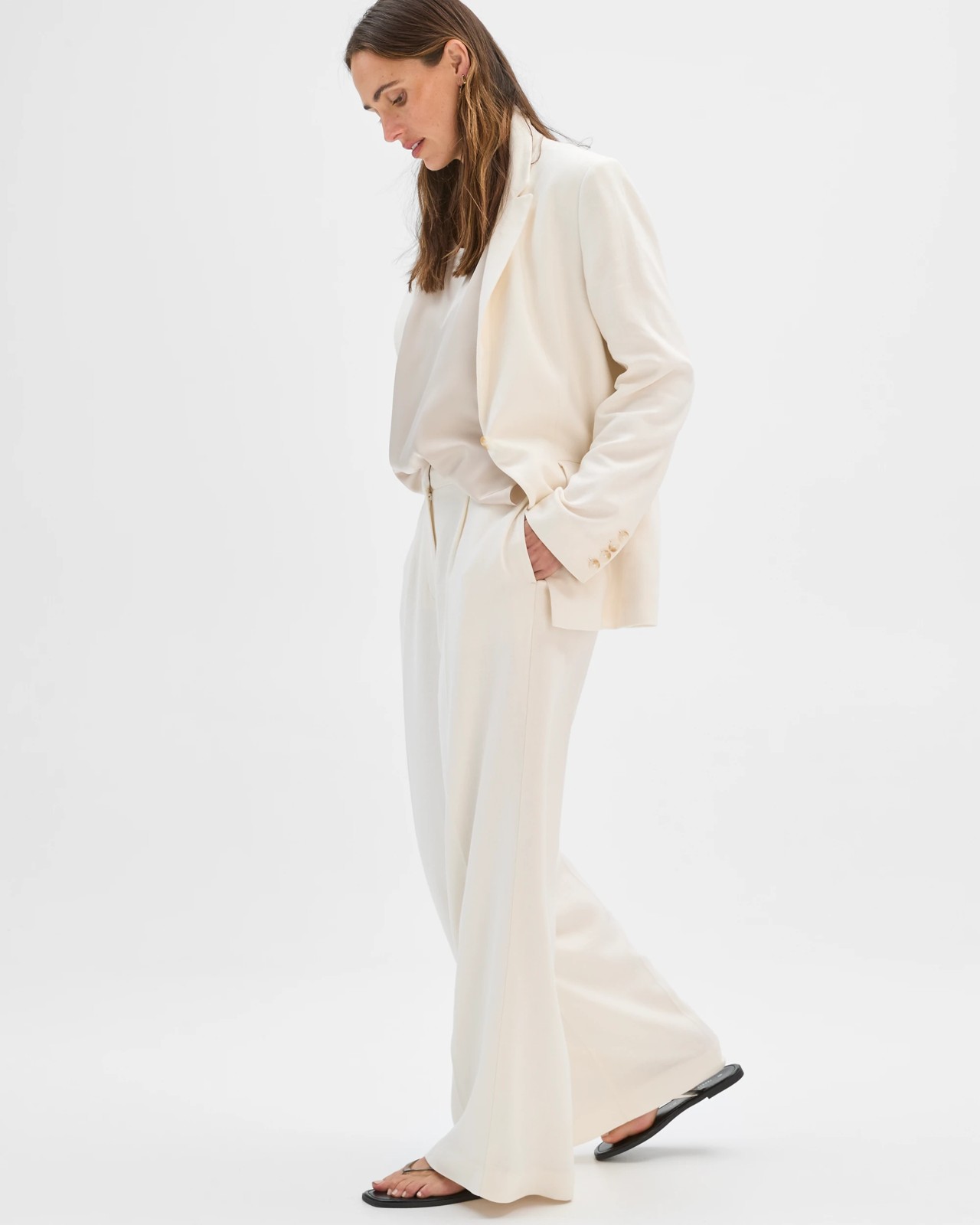 Preview Tailored Wide Leg Pants - Cloud Dancer 3 of 5