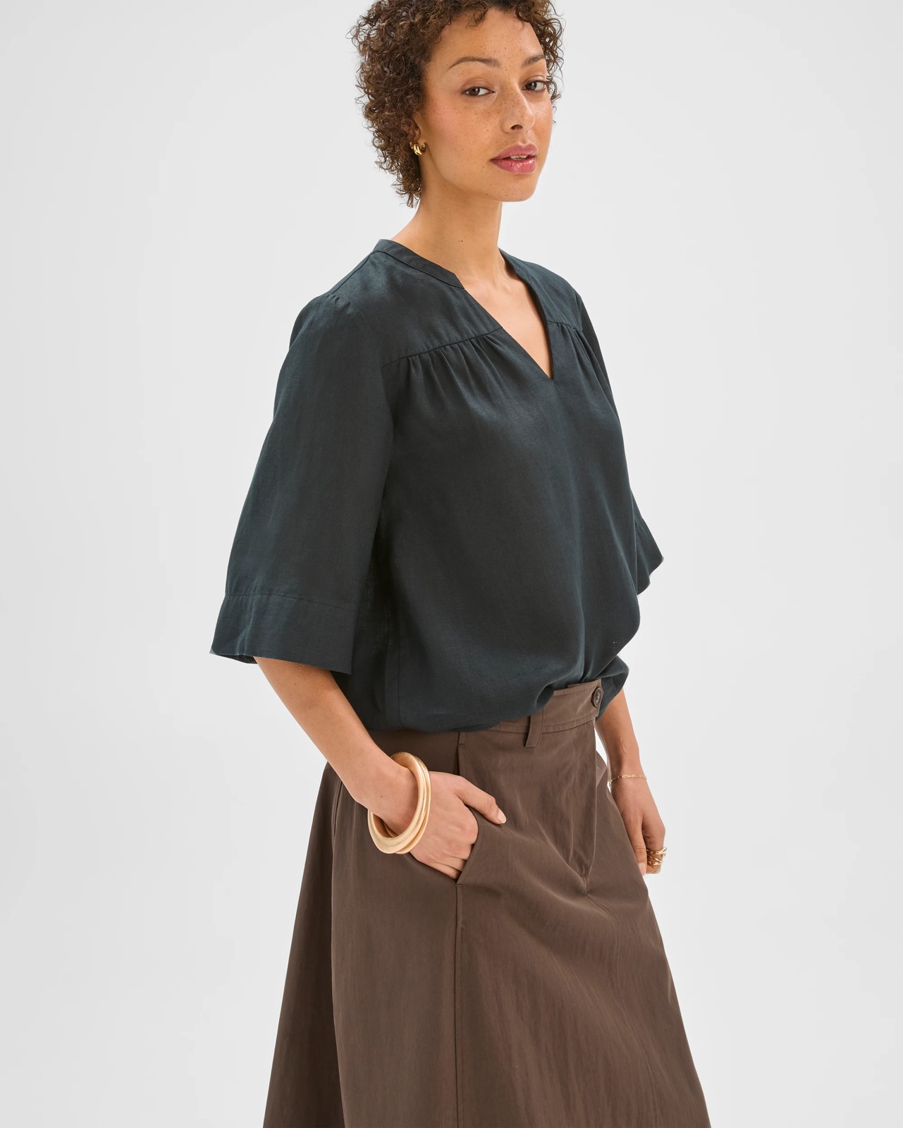 European Linen V-Front Tunic Top - Black 4 of 5