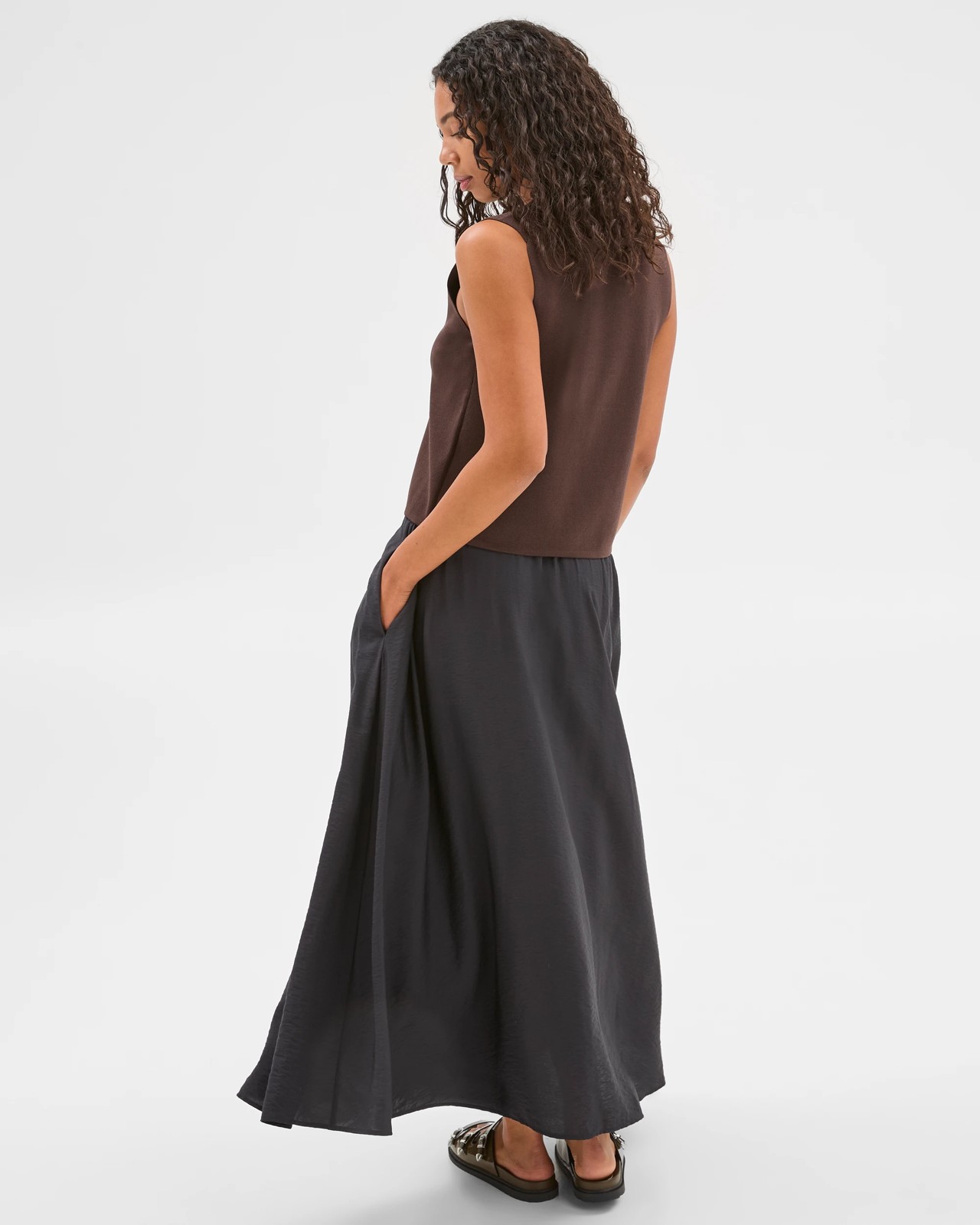 220_71484686_5+220T7148